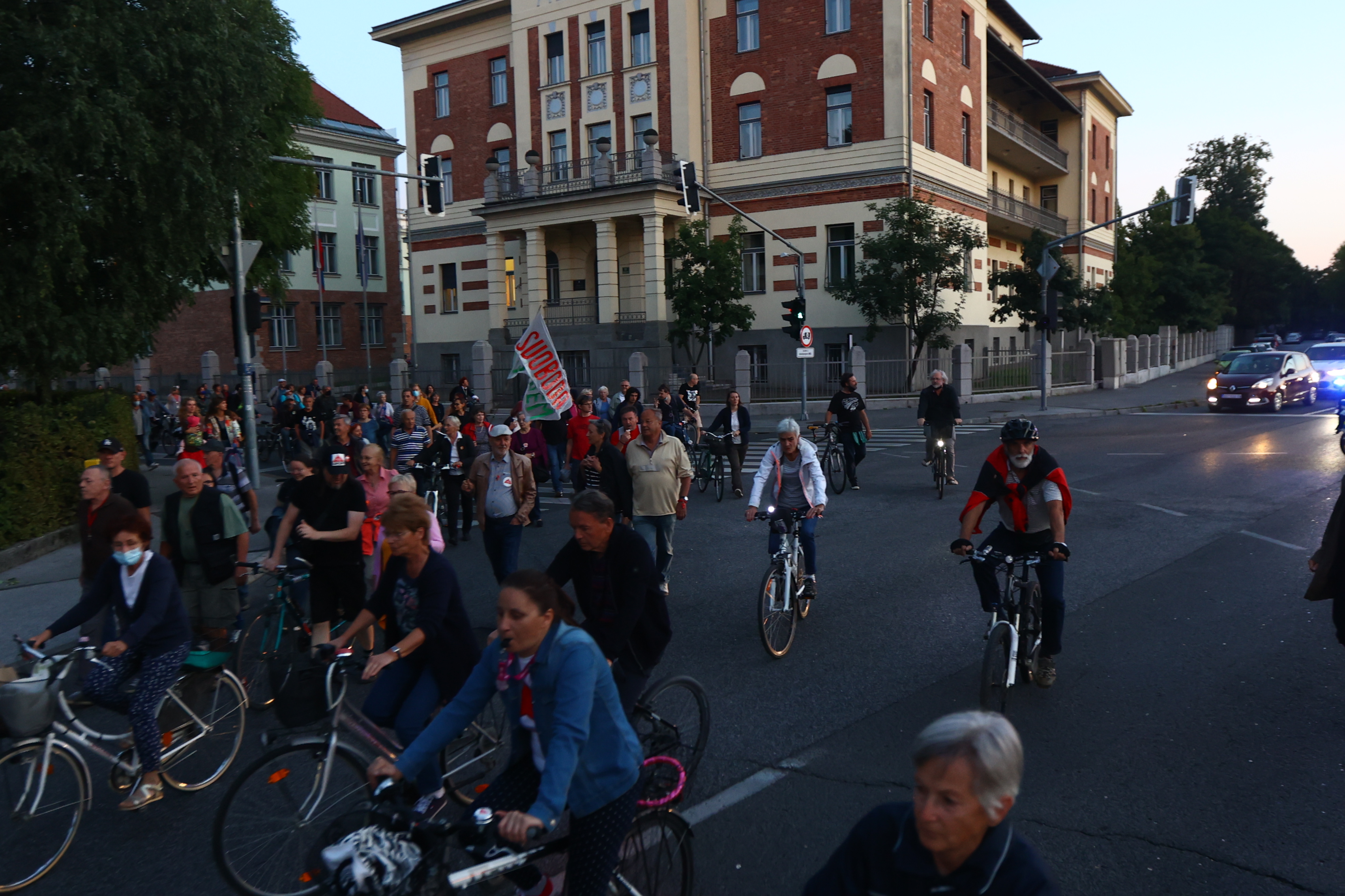 Borut Živulović/BOBO