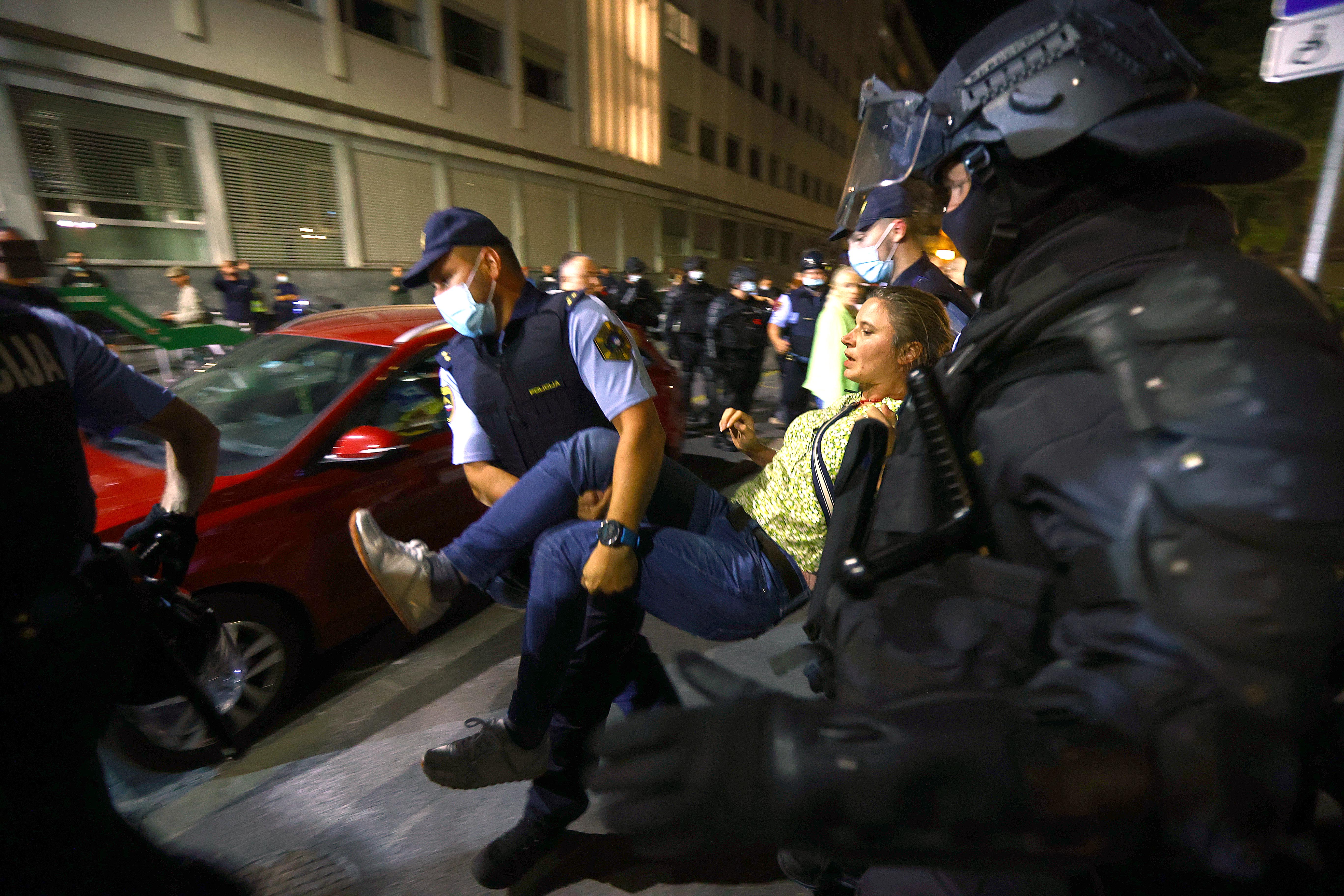 zanikovalci koronavirusa, vdor, rtv