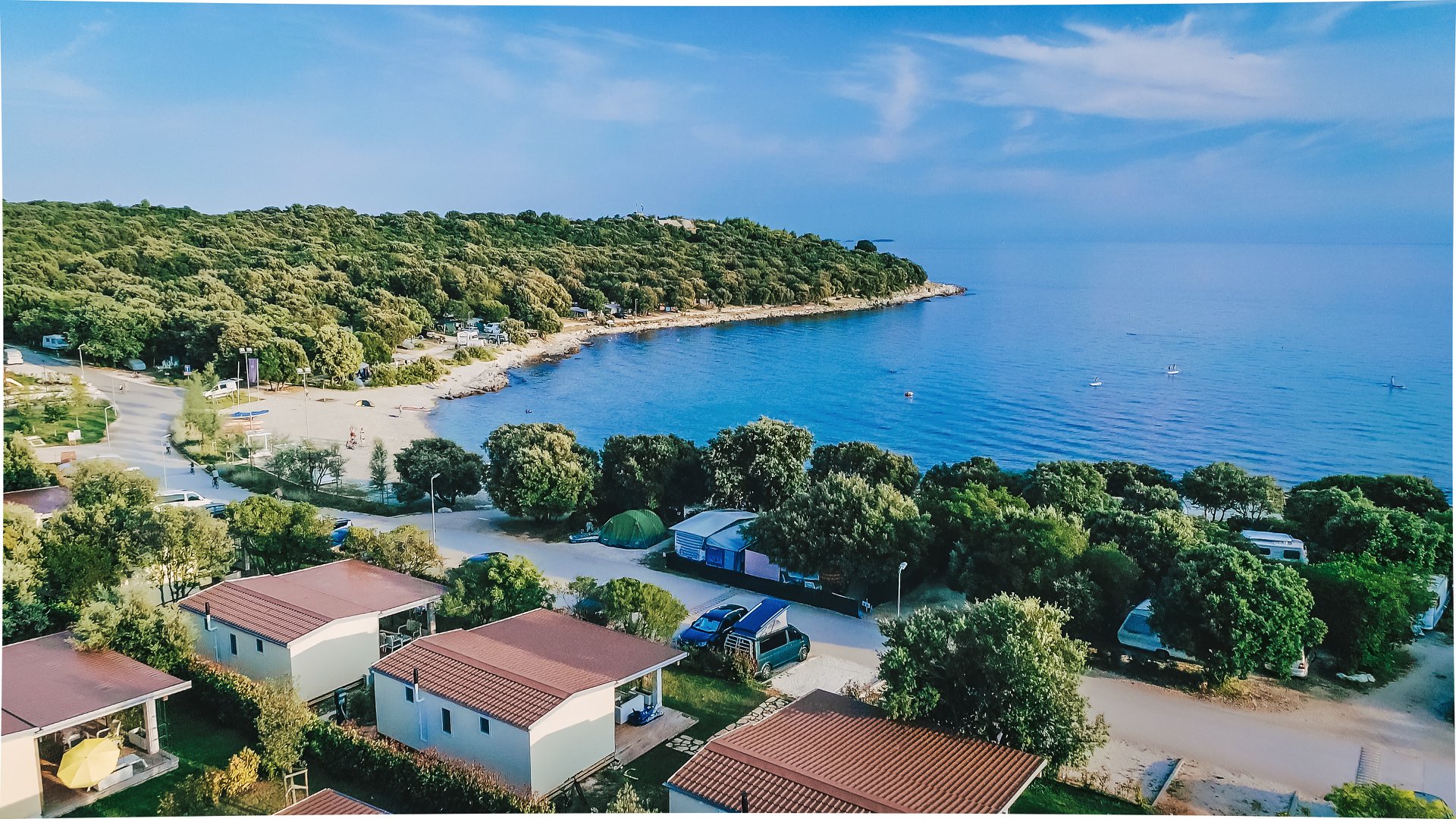 Kamp Mon Perin, Bale, Pula