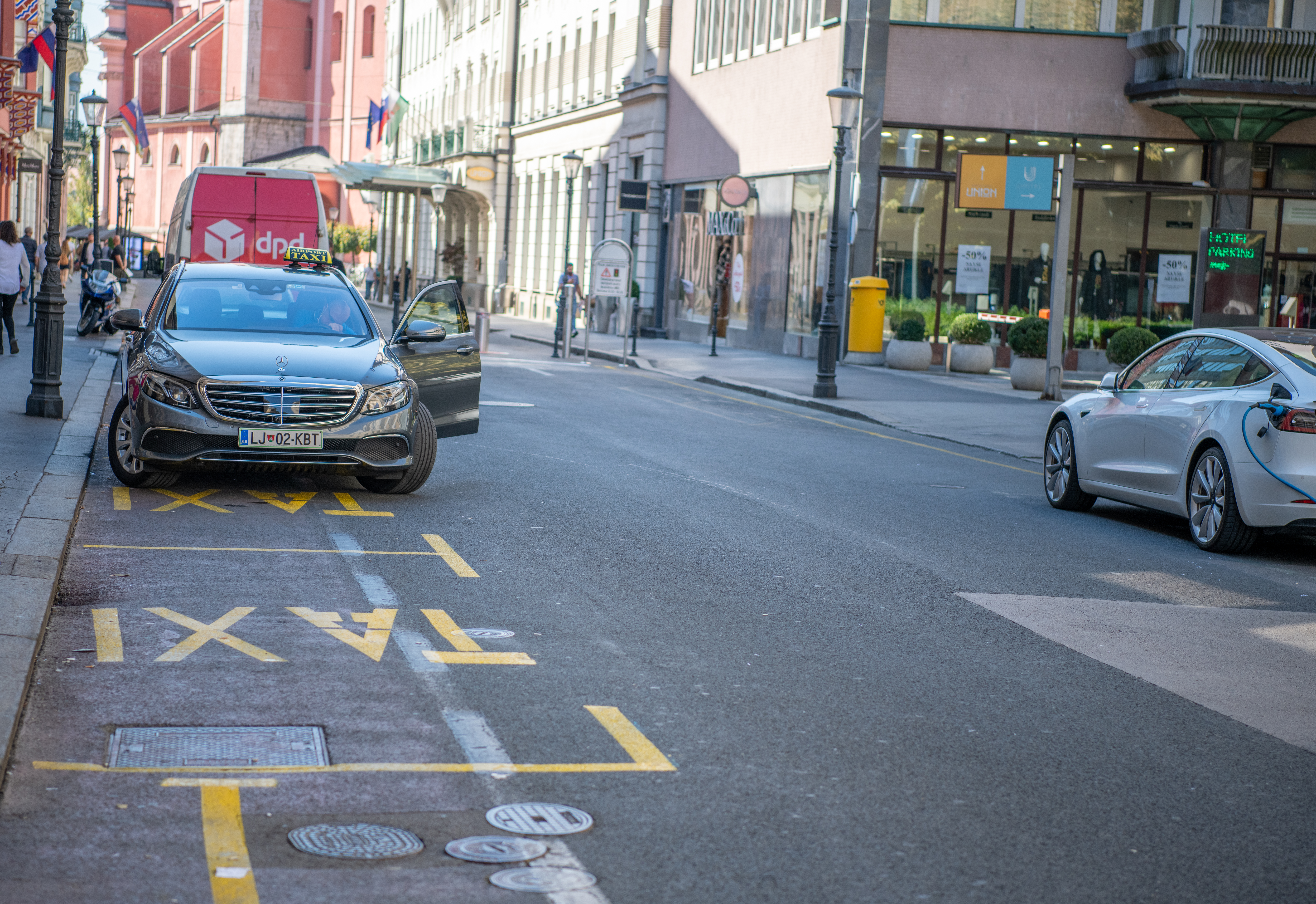 Miklošičeva, kolesarji, kolesarski pas