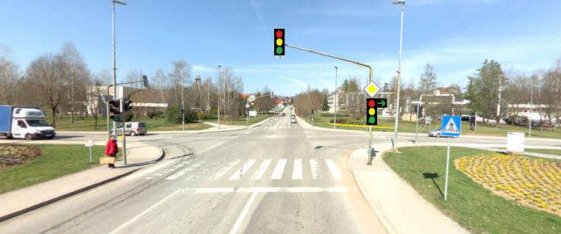 Metlika, znak, križišče