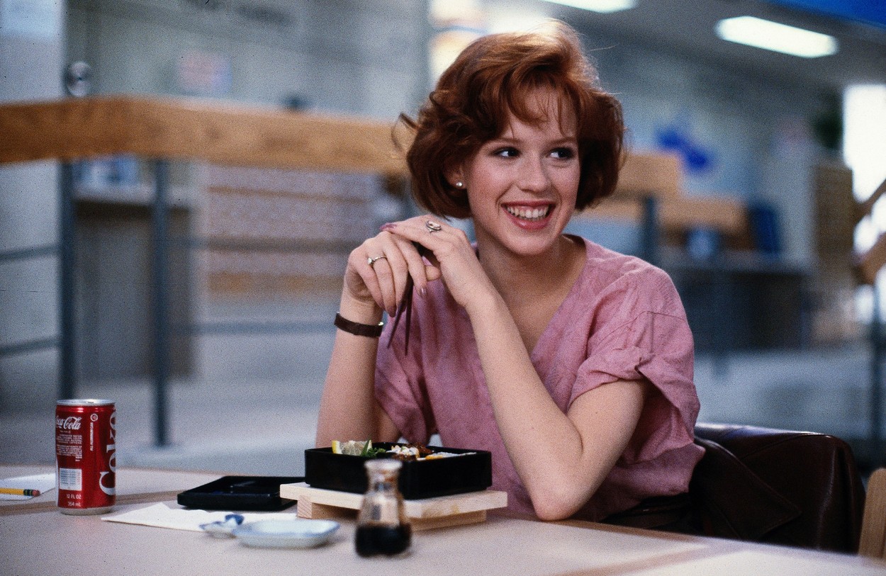 Molly Ringwald, pričeska, nasmeh