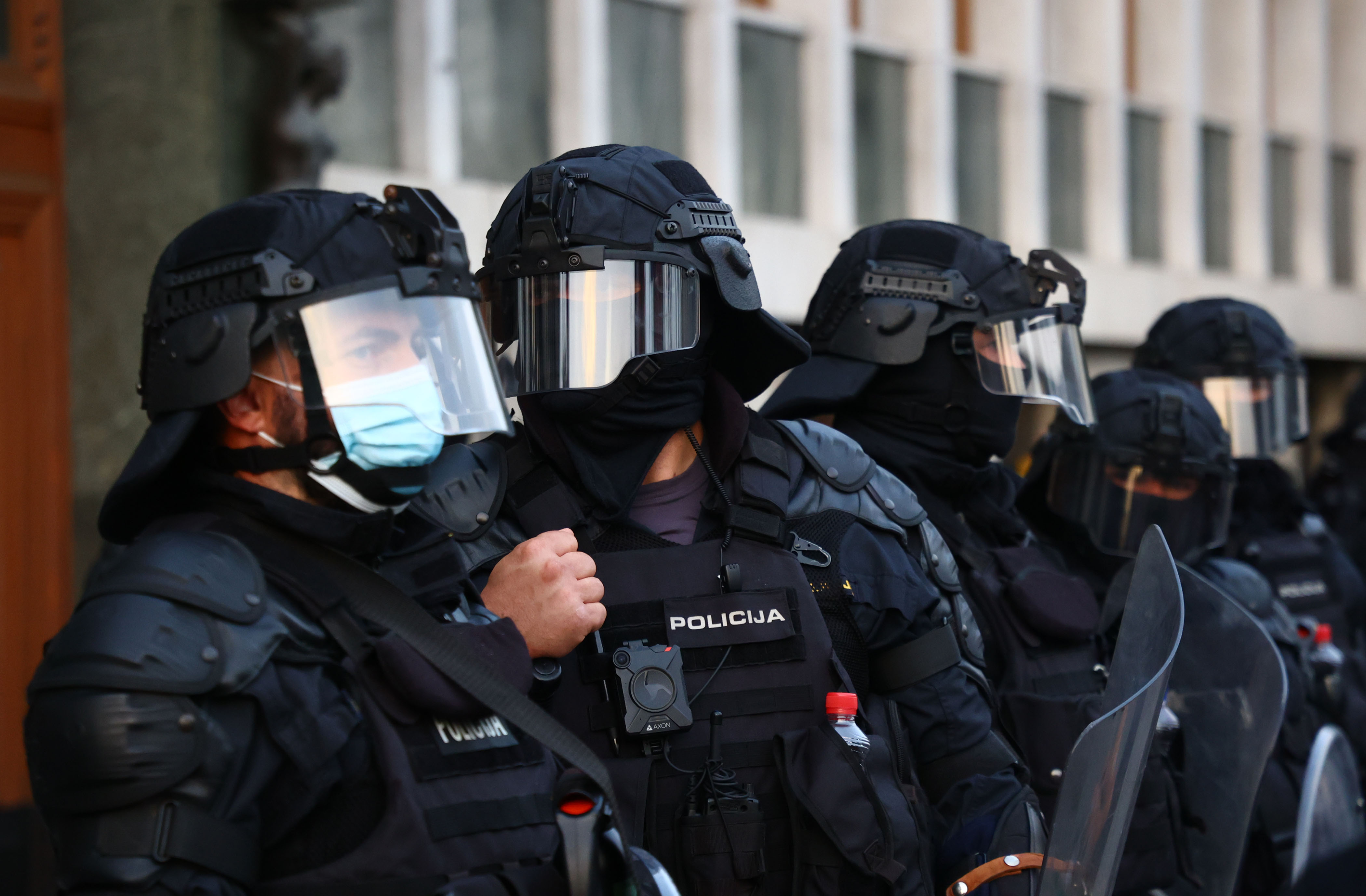 Protest proti vladnim ukrepom, shod