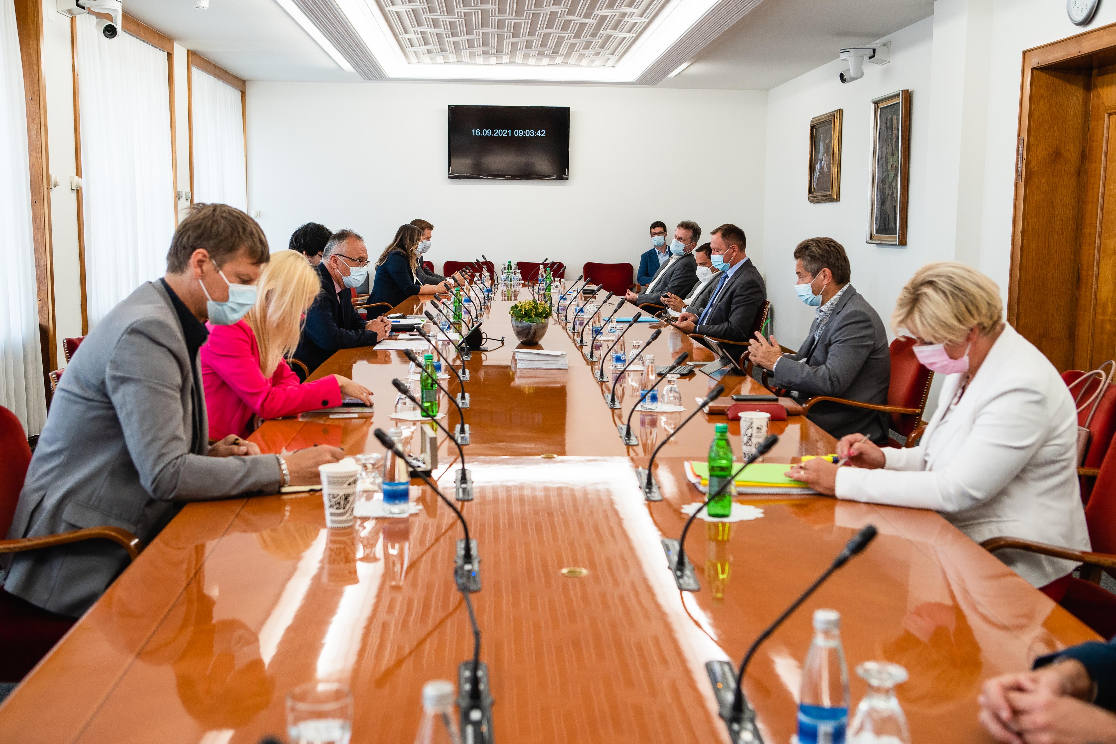 seja Komisije za nadzor javnih financ