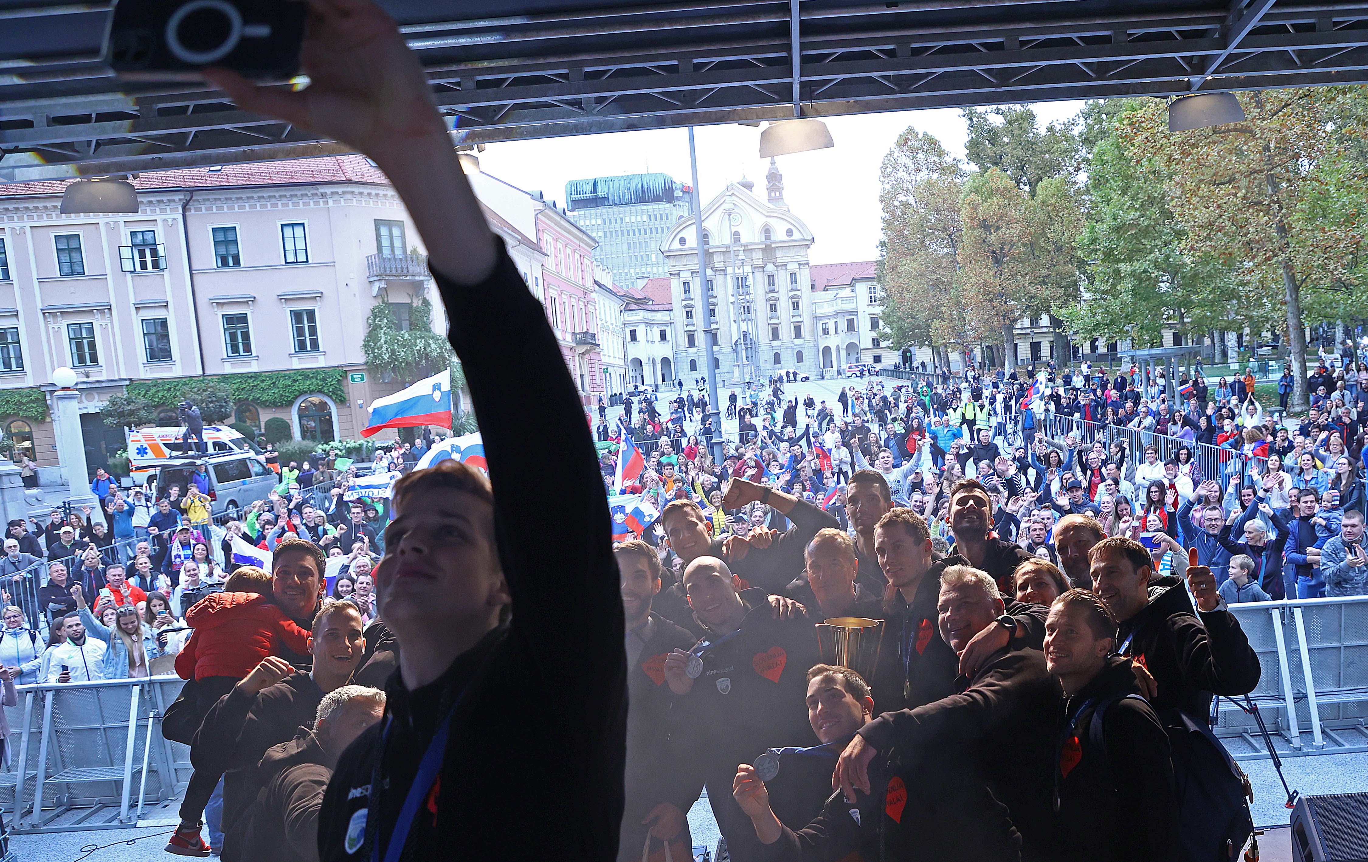 sprejem, odbojkarji, slovenska himna