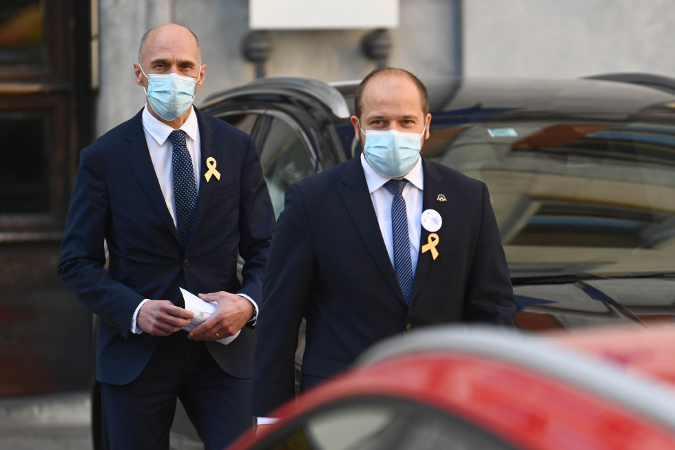 poklukar, krajšanje čakalnih vrst, zdravstvo