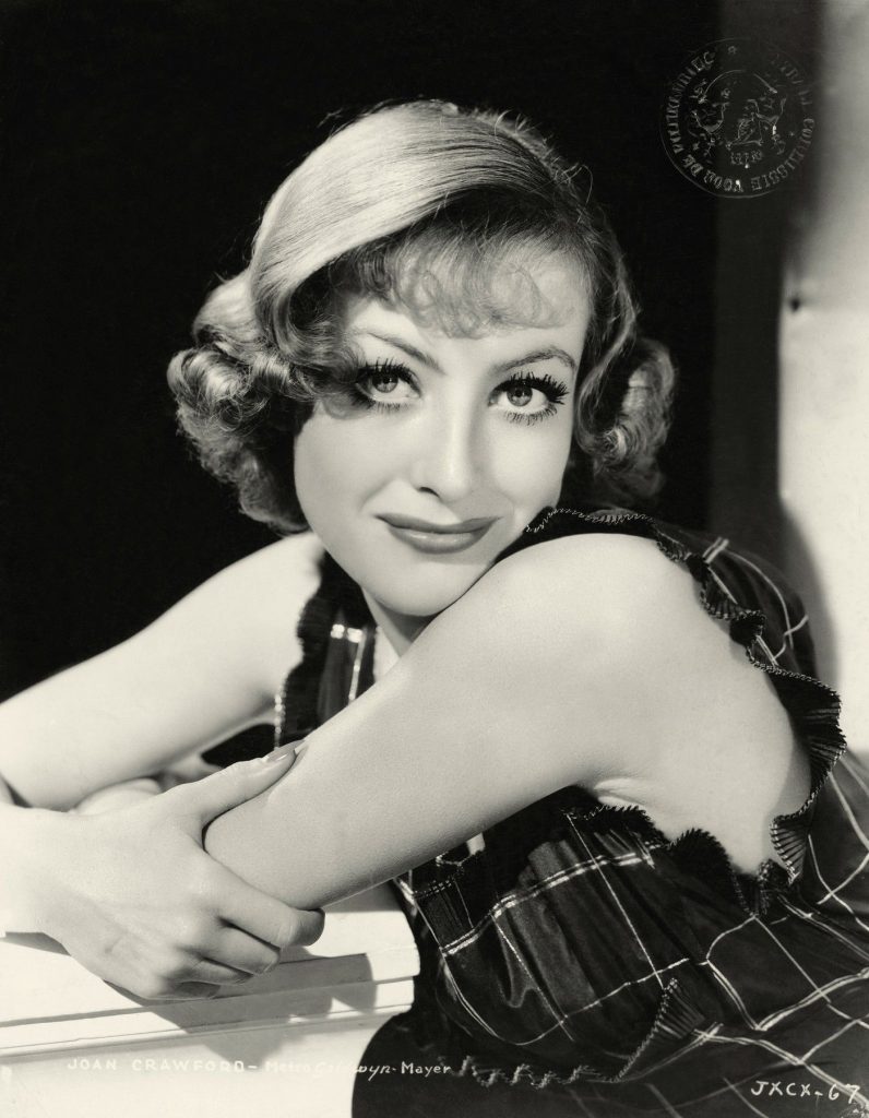 1633081811-Joan-Crawford-796x1024.jpg
