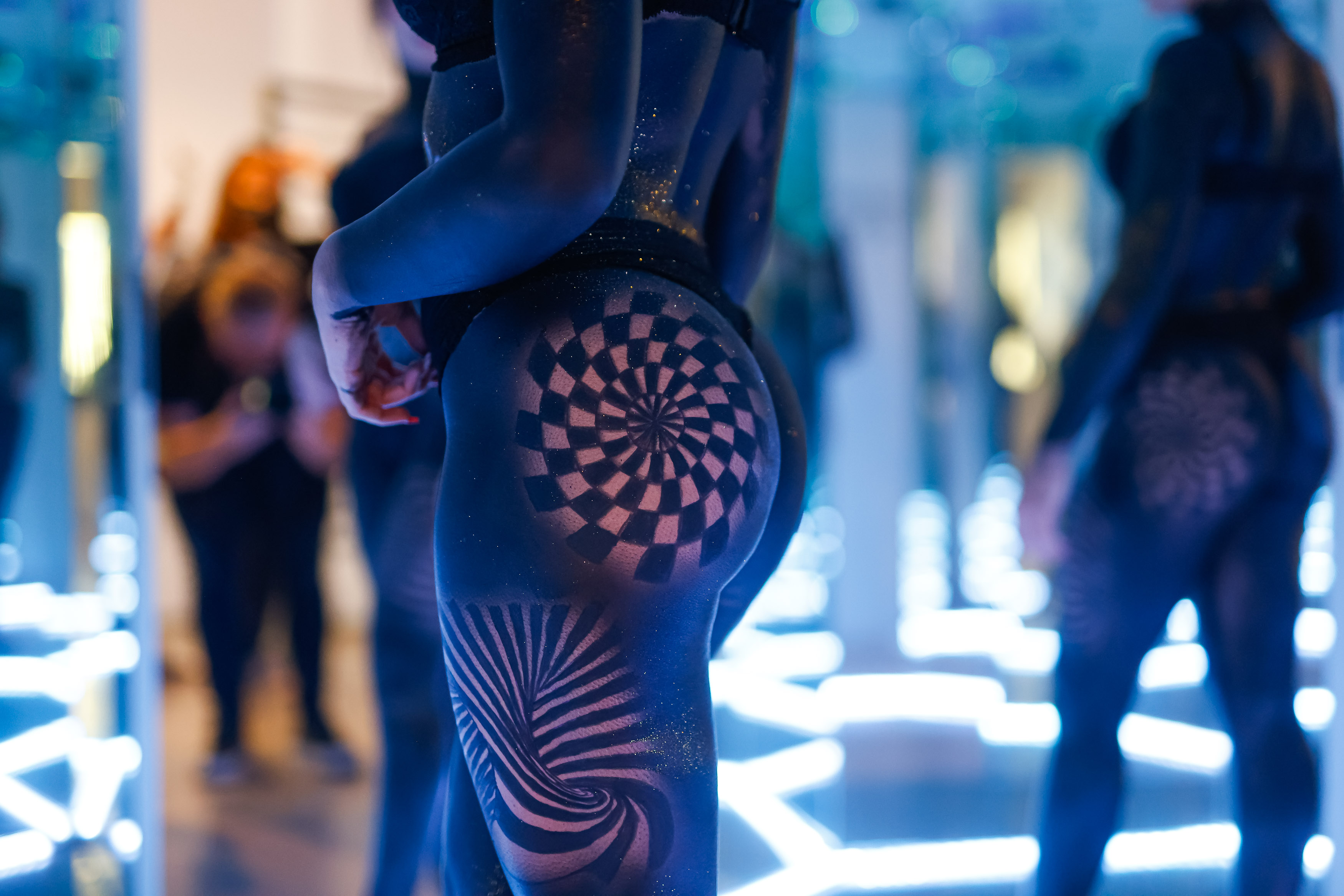 bodypainting, hiša iluzij