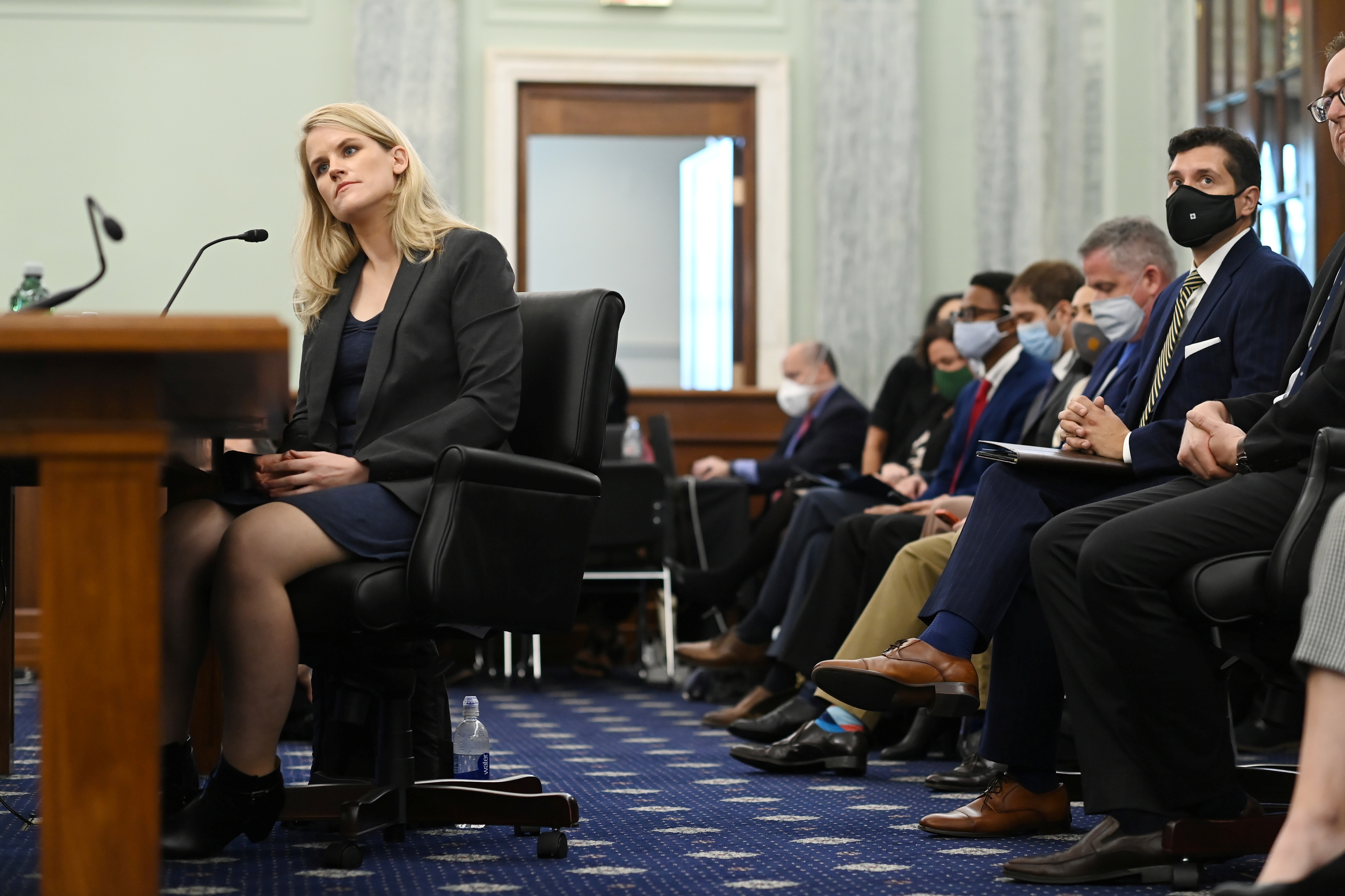 Matt McClain/Pool via REUTERS