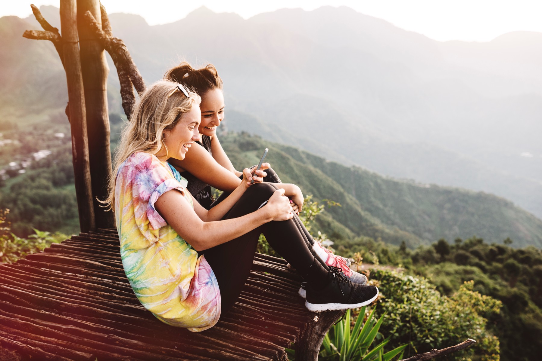 Prijateljici, narava, razgled