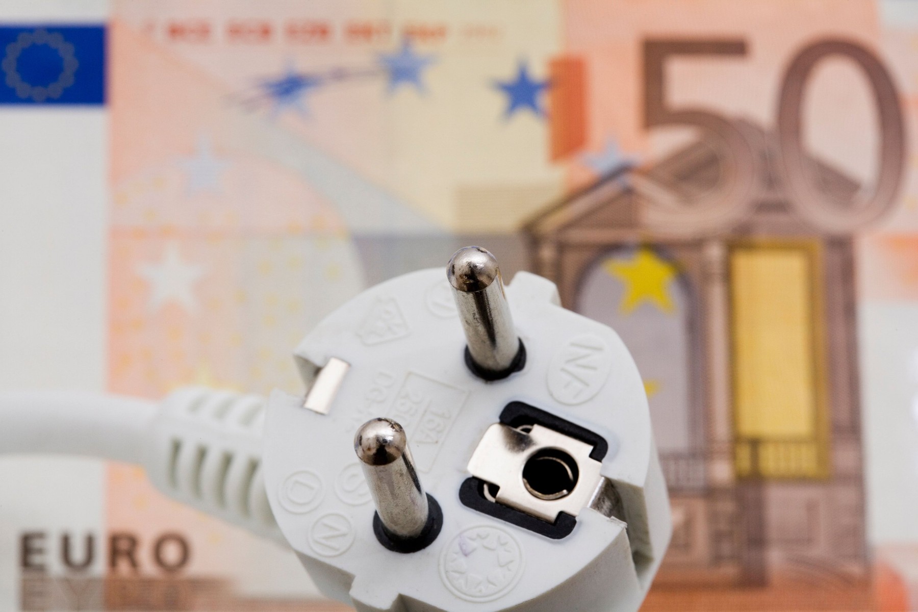 elektrika podražitev