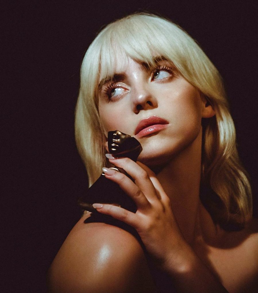 1634816031-billie-eilish-parfum-1-899x1024.jpg