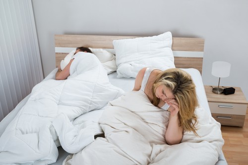 spanje, ženska, moški, spalnica, postelja