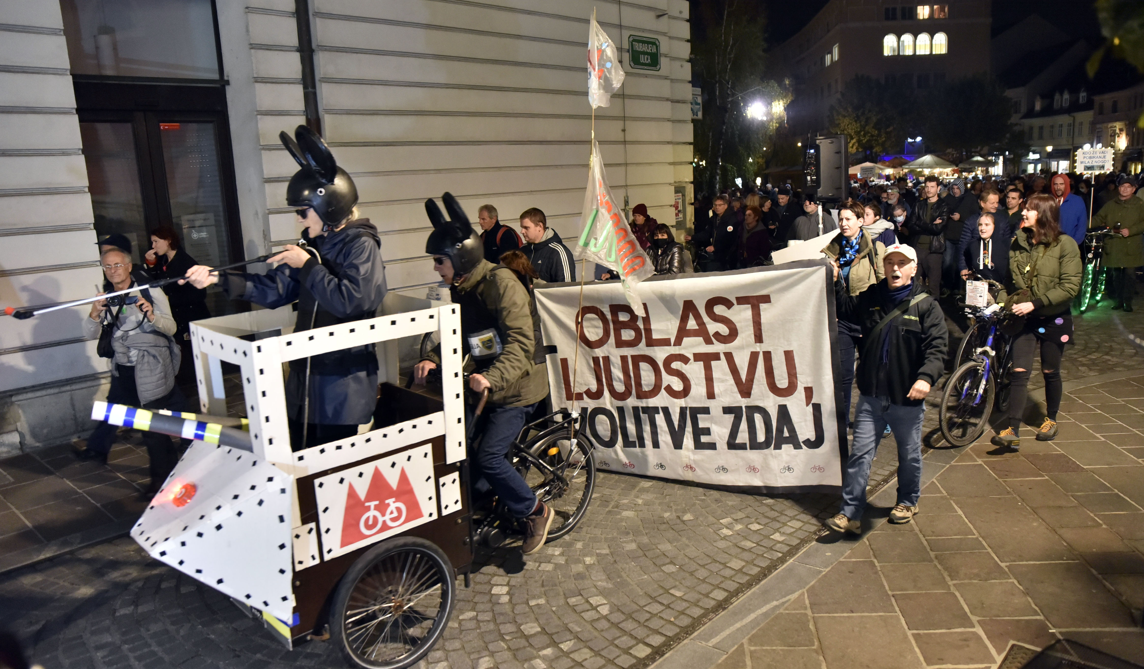 Petkovi protesti proti vladi