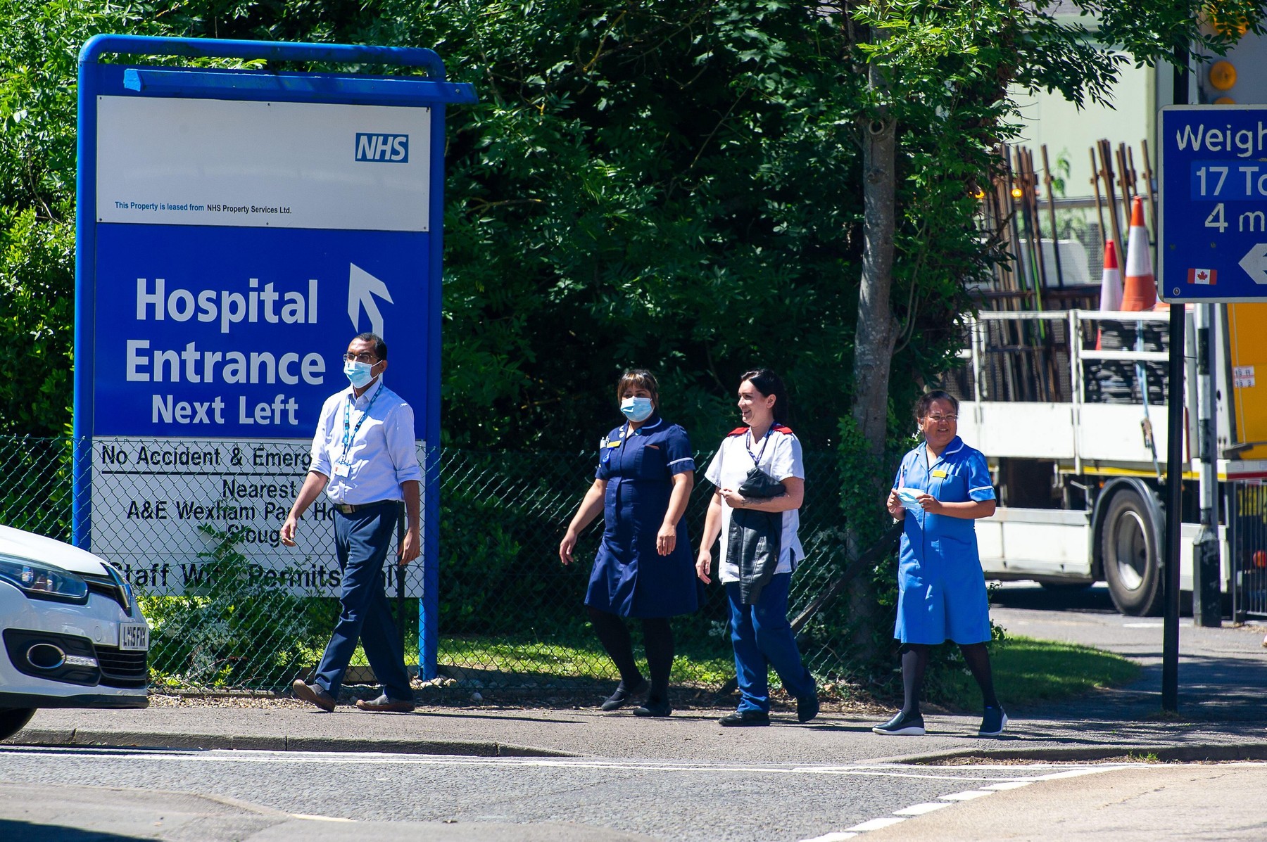 Windsor, Berkshire, UK. 9th June, 2021. A busy morning at the King Edward Hospital in Windsor. Credit: Maureen McLean/Alamy Live News