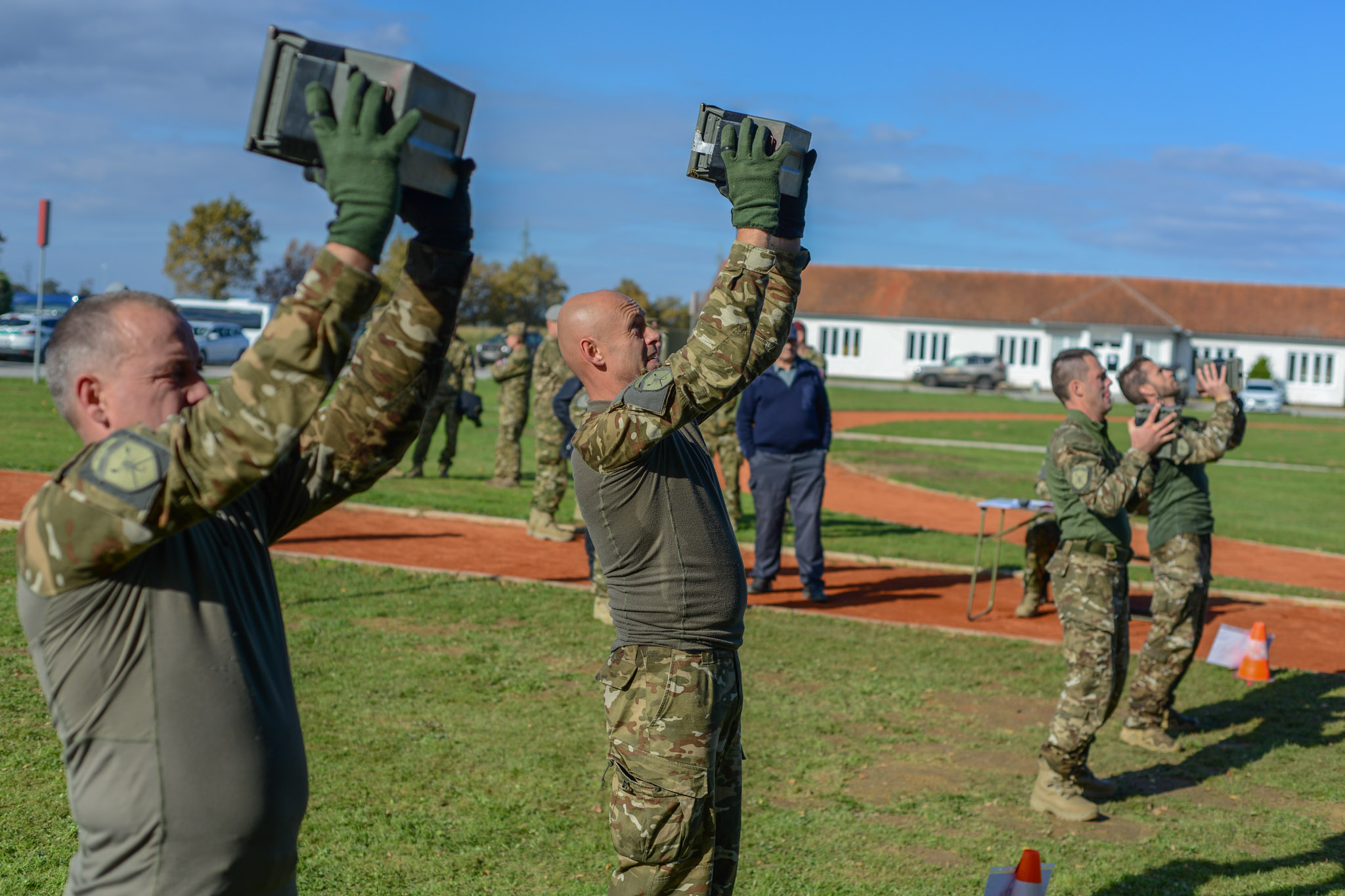 Slovenska vojska, tekmovanje