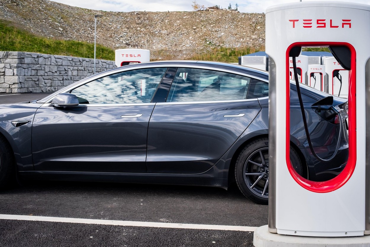 tesla, model 3, najbolj prodajan avtomobil