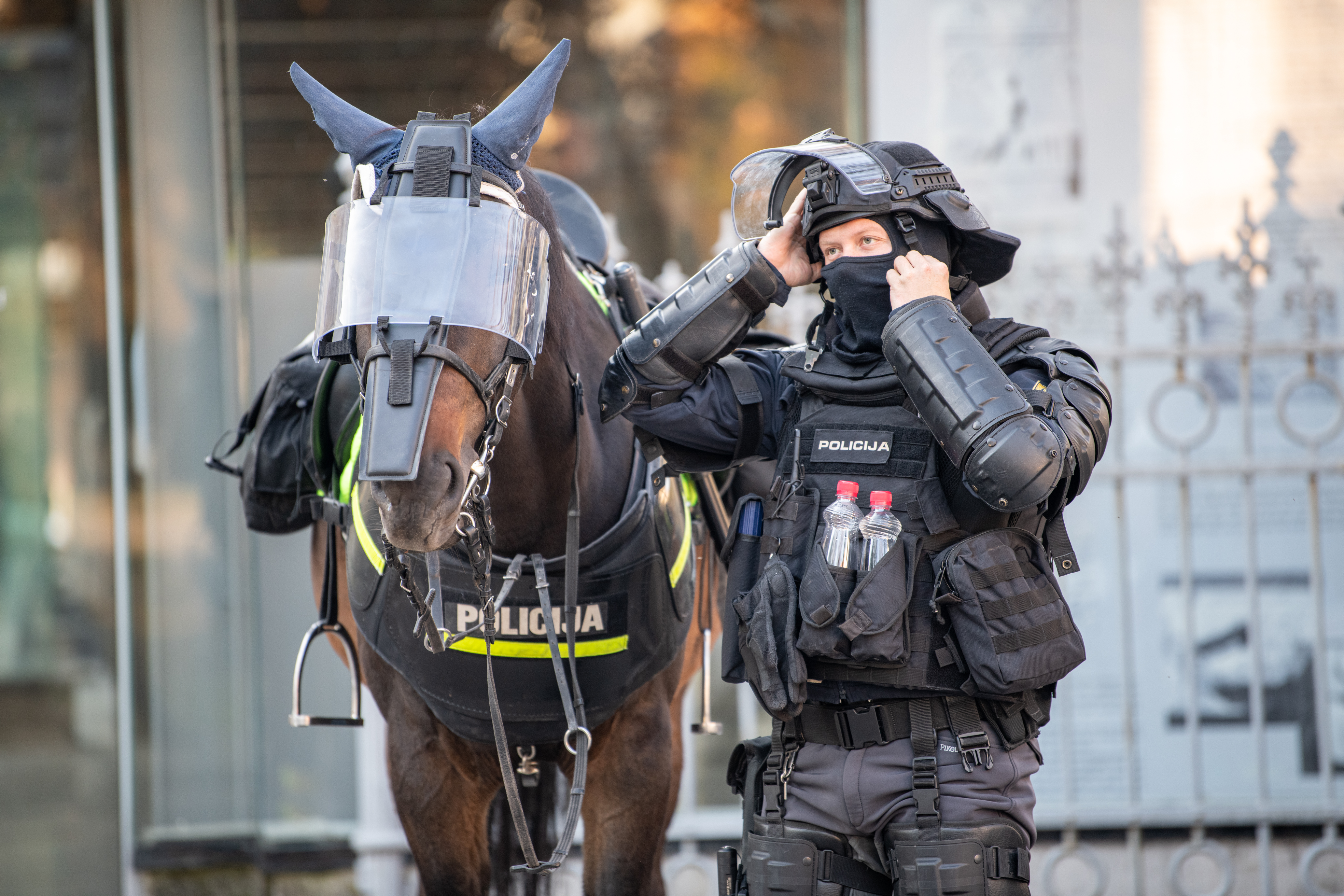 Protest proti vladi in PCT ukrepom, 27. 10. 2021
