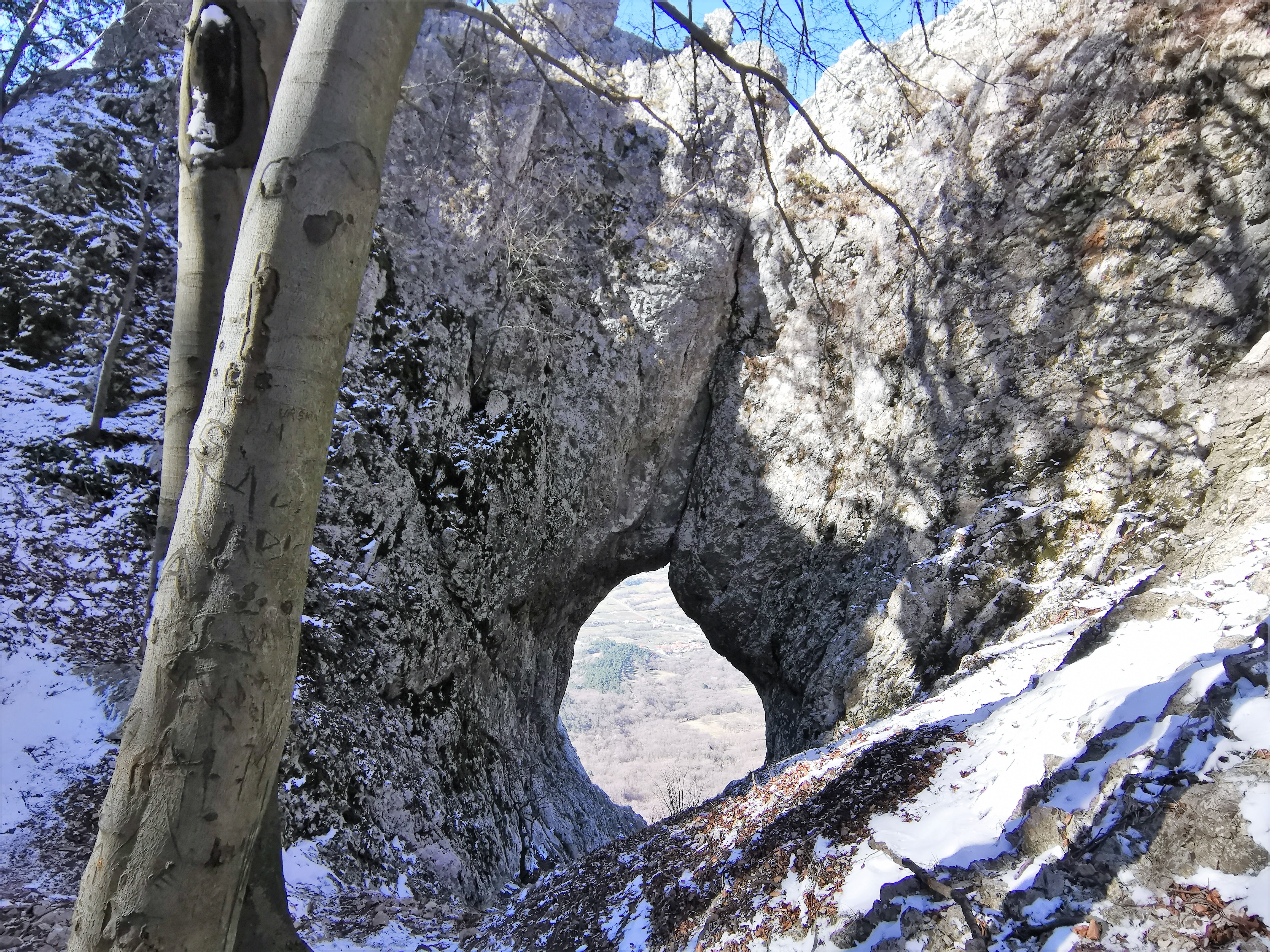 otliško okno, vipavska dolina, izlet, Ajdovščina