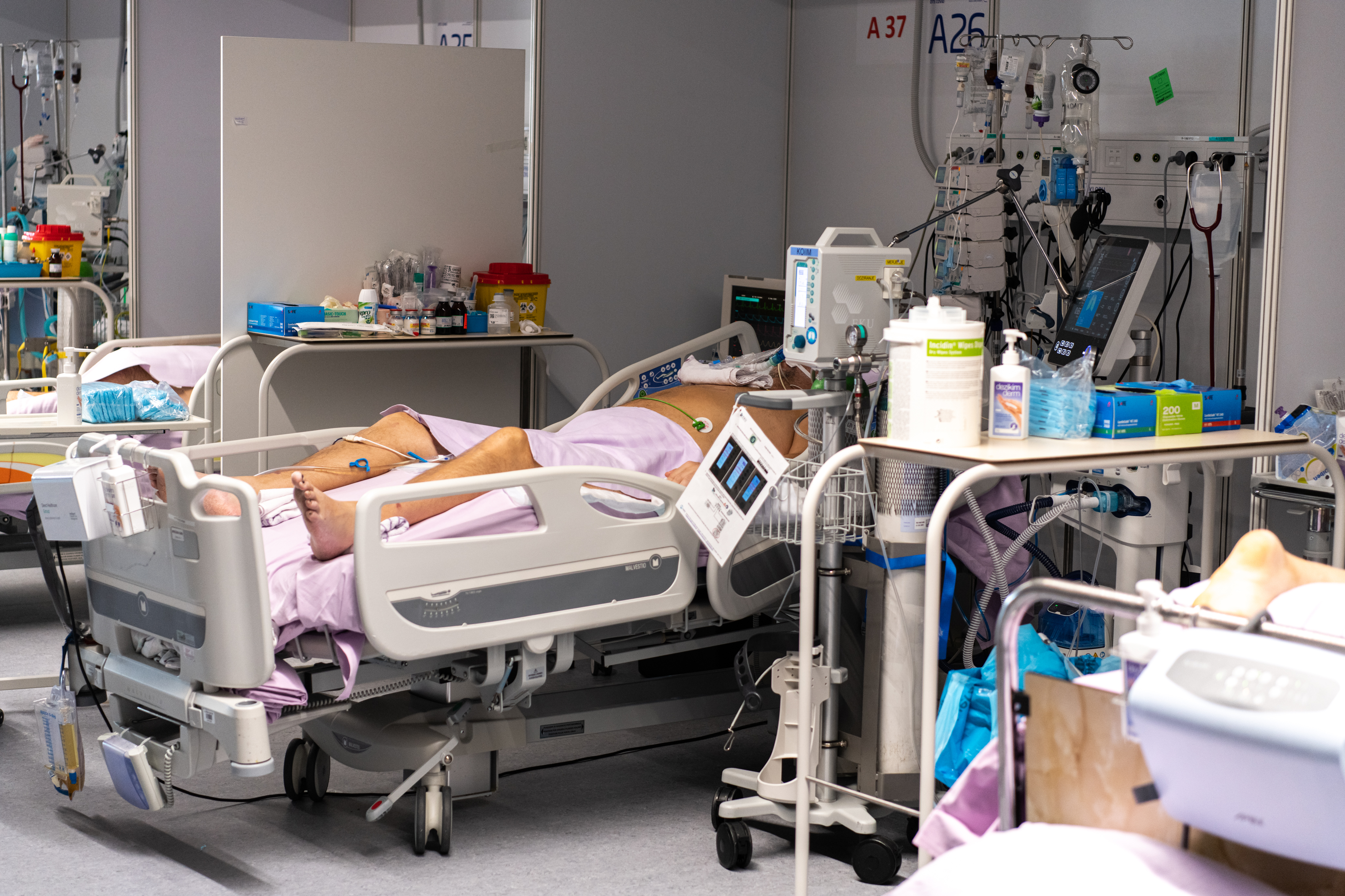 covid-19, bolnišnica, koronavirus, dts, intenzivna