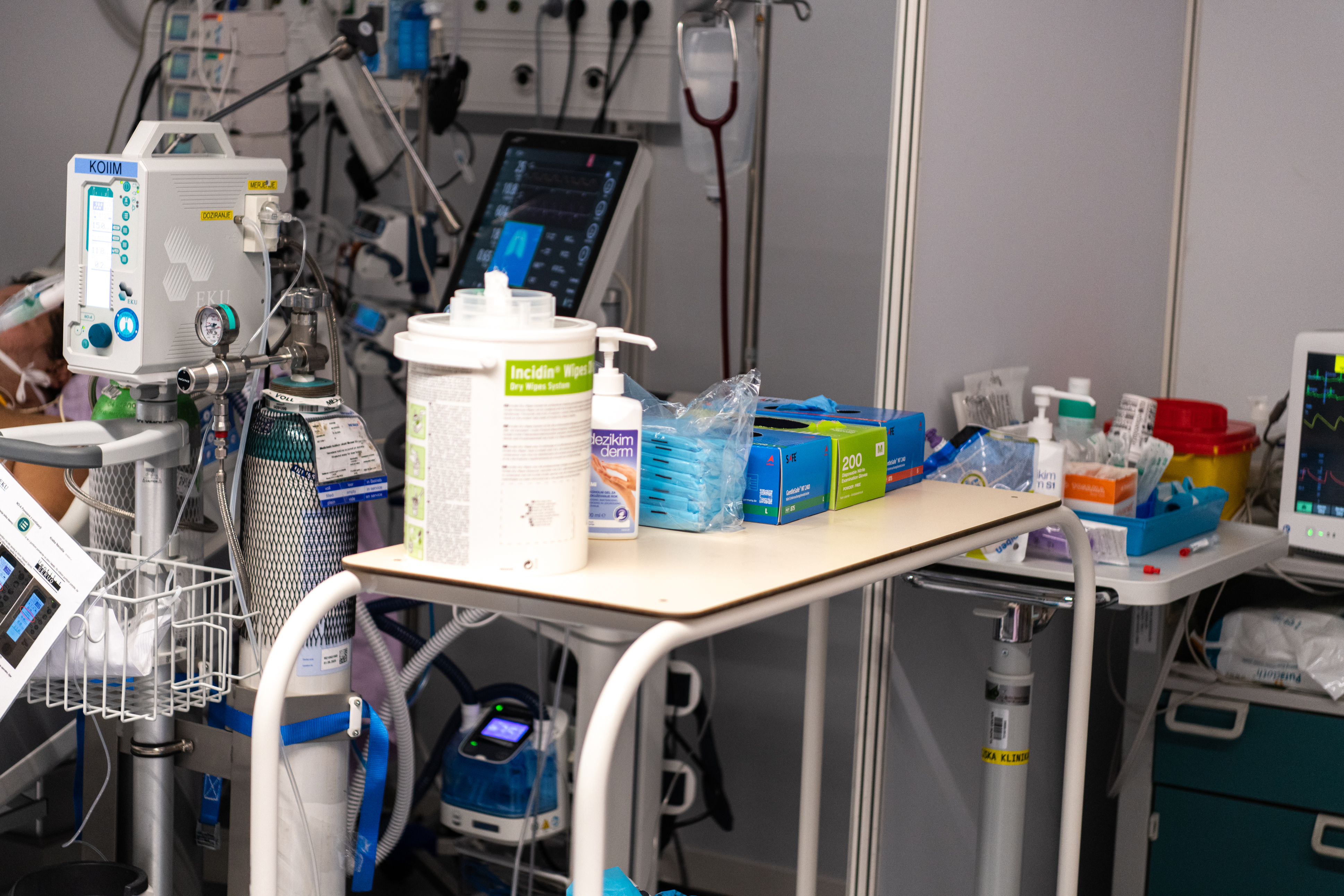 bolnišnica, zdravila, dts, covid-19