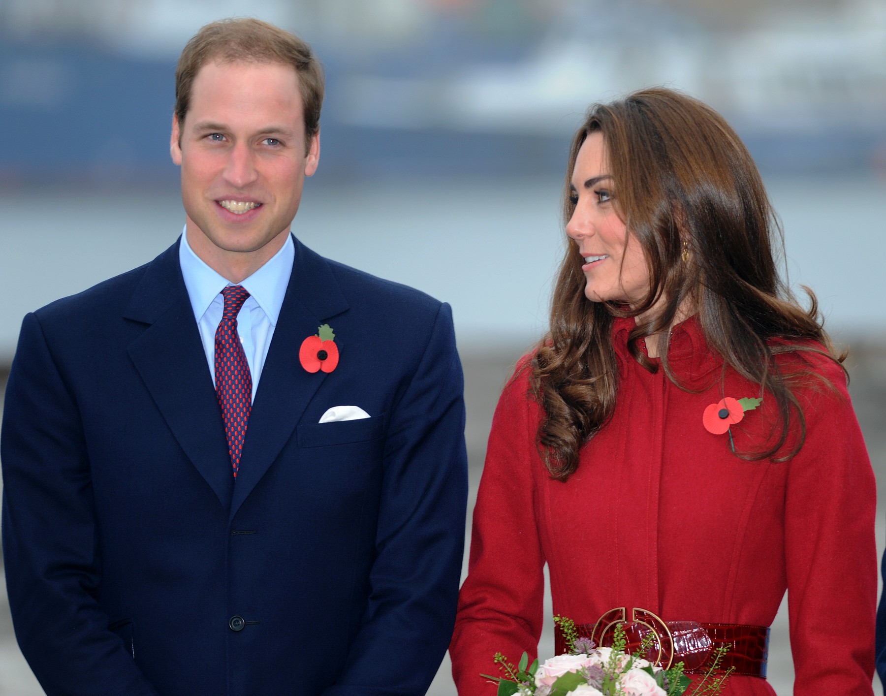 kate middleton, princ william, makov cvet, velika britanija