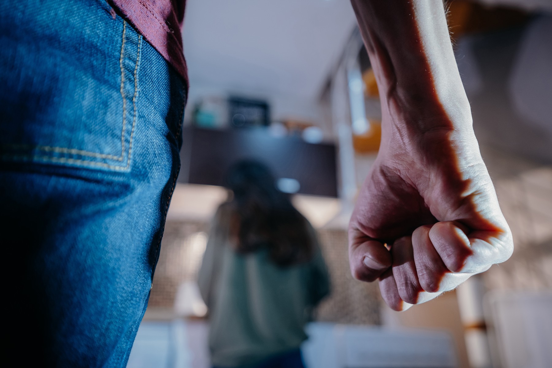 nasilje v družini, nasilnež, povzročitelj nasilja, žrtev, fizično nasilje