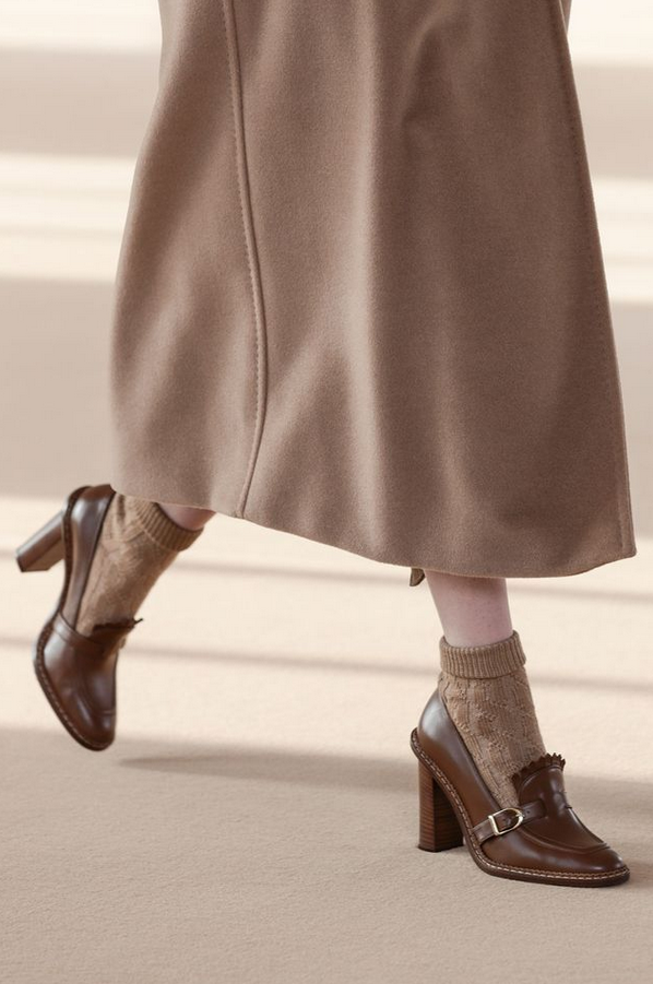 1636802781-Max-Mara.png