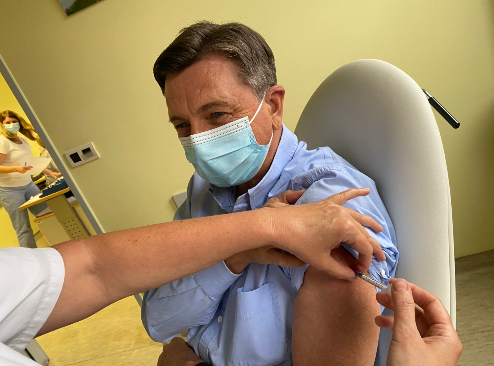 Borut Pahor, cepljenje