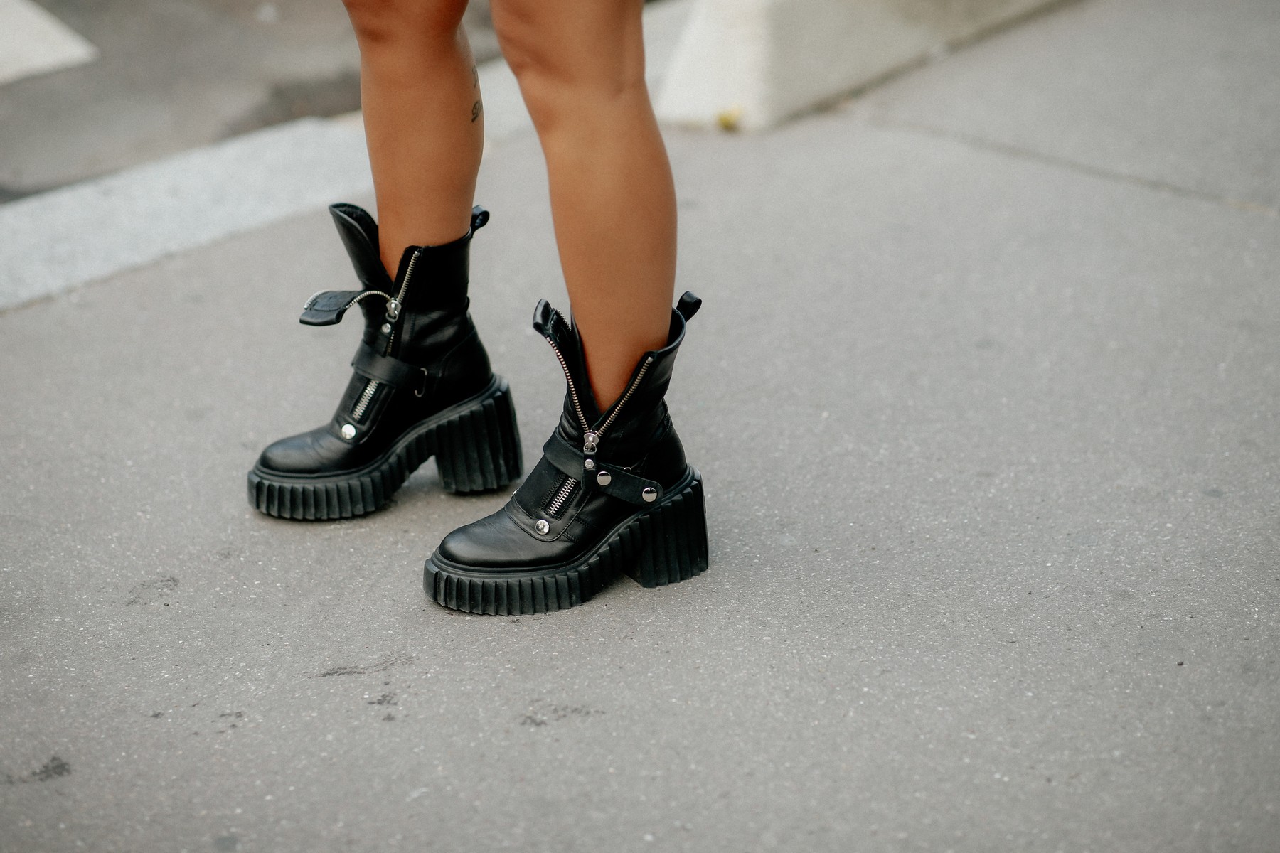 robustni gležnjarji, škornji, čevlji