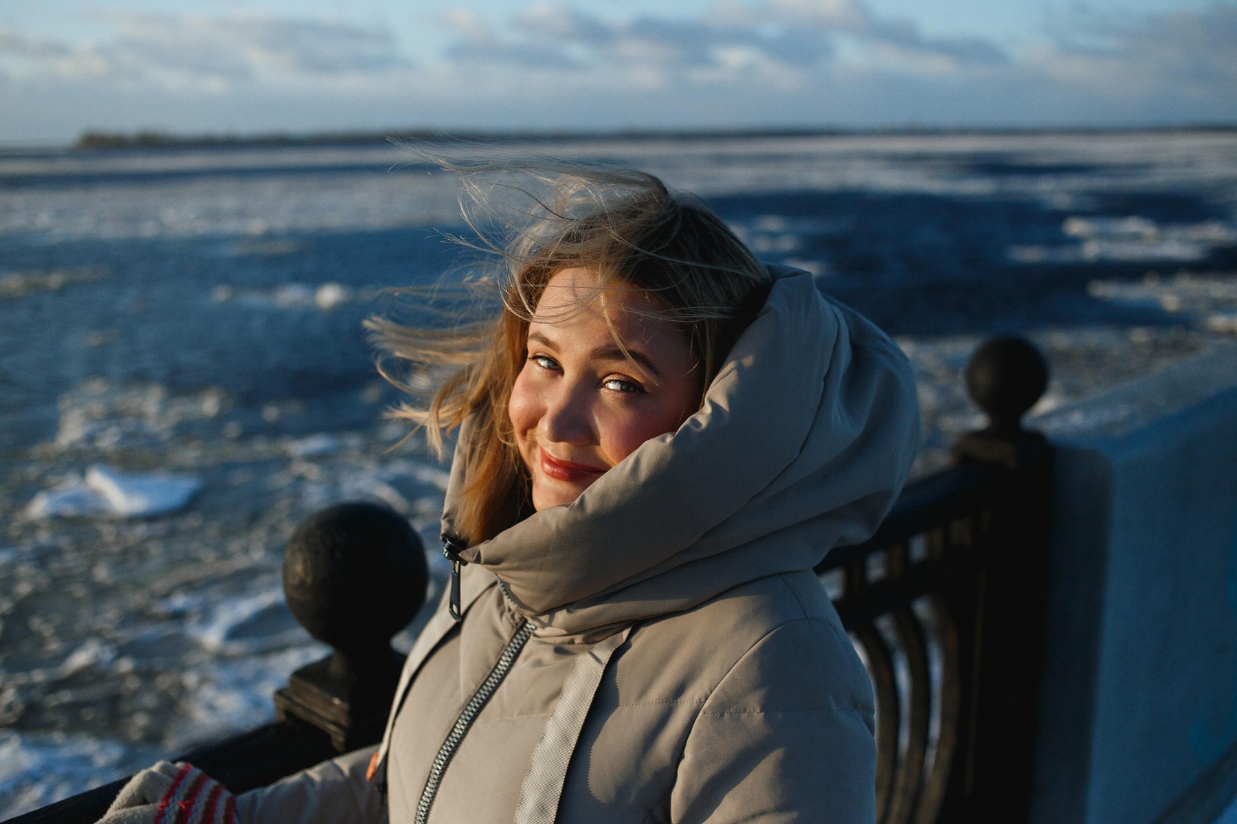 ženska, zima, nasmeh, svetlolaska