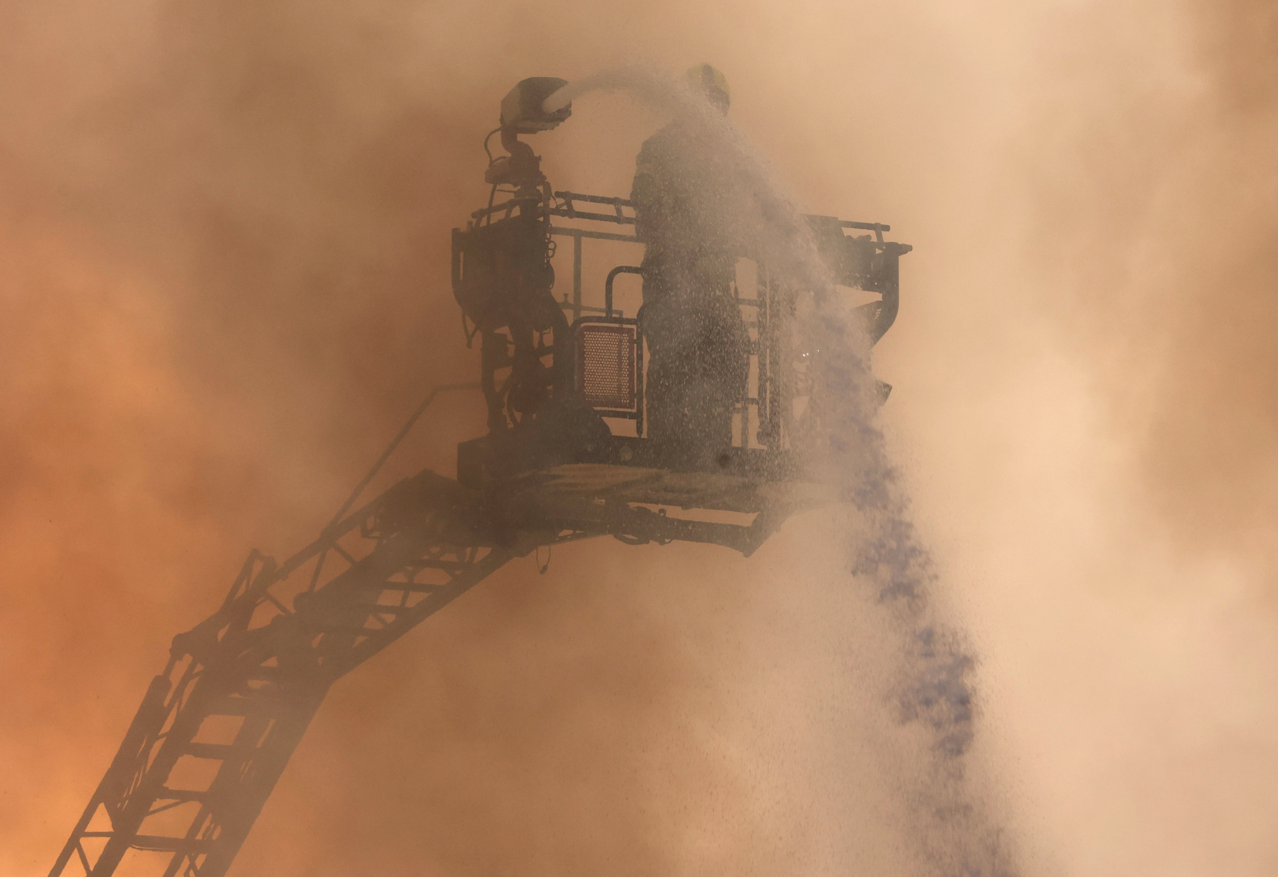 požar, Vižmarje, skladišče