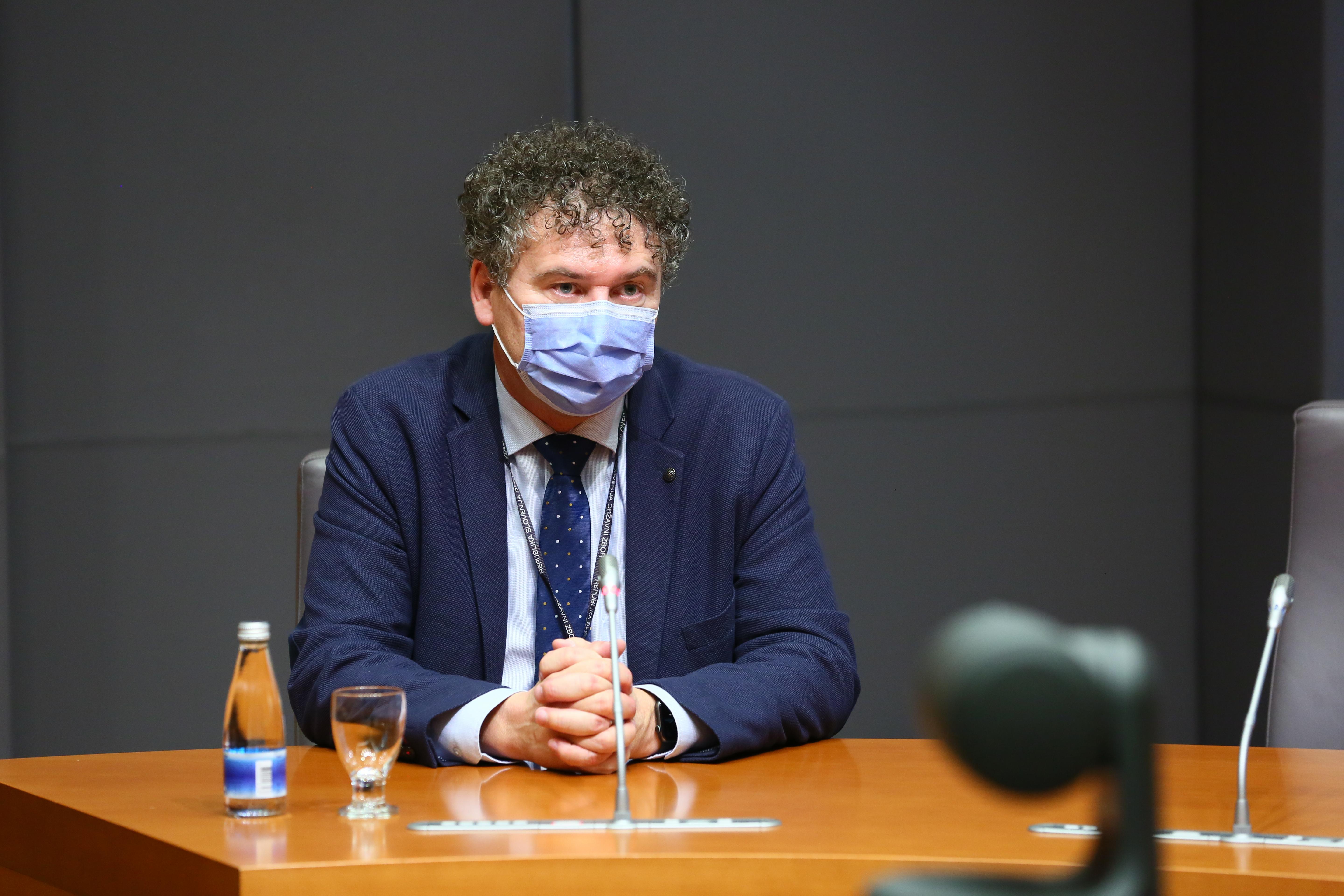 preiskovalna komisija koronavirus, Miroslav Petrovec