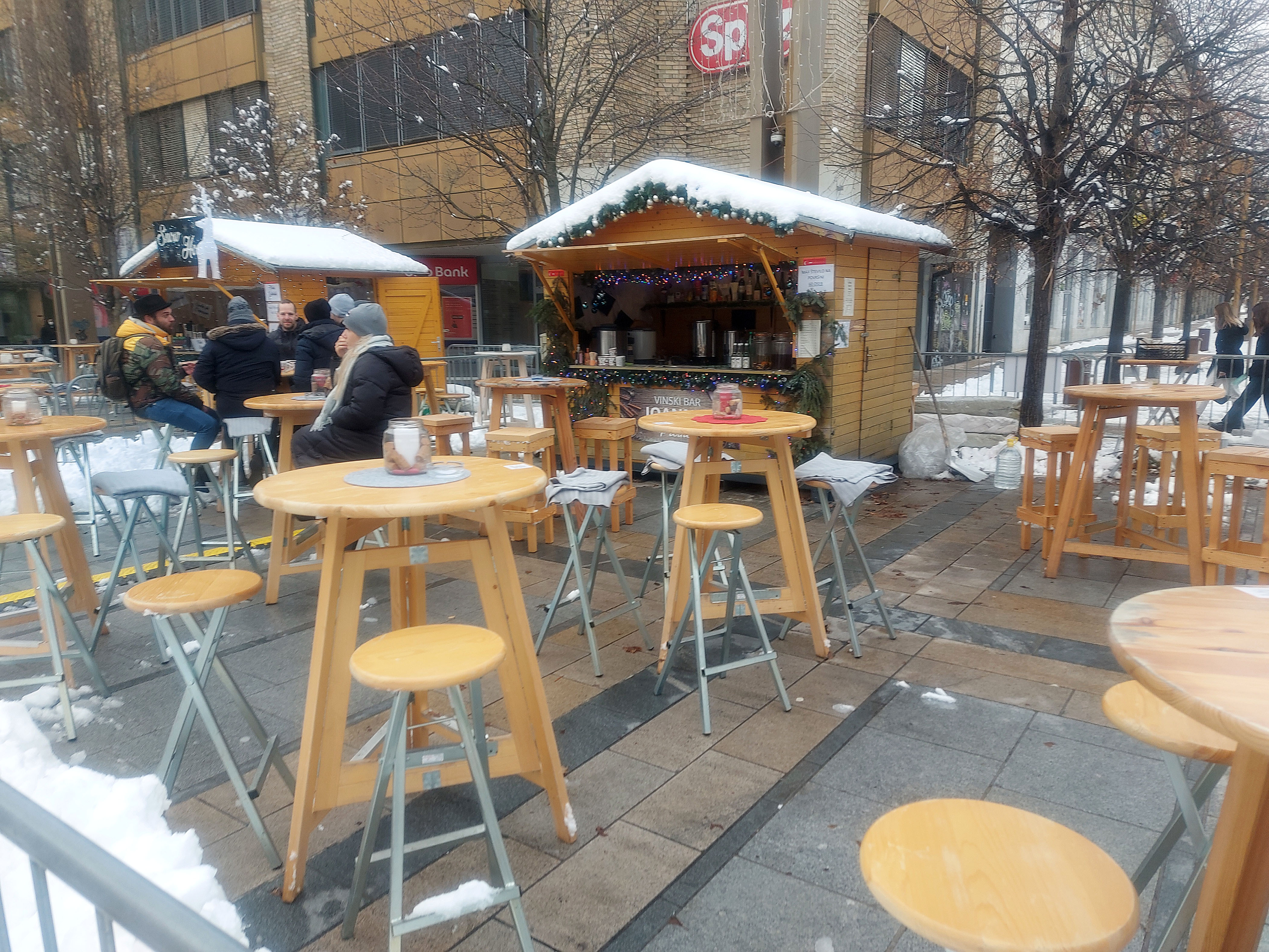 Stojnice, Trg Leona Štuklja Maribor