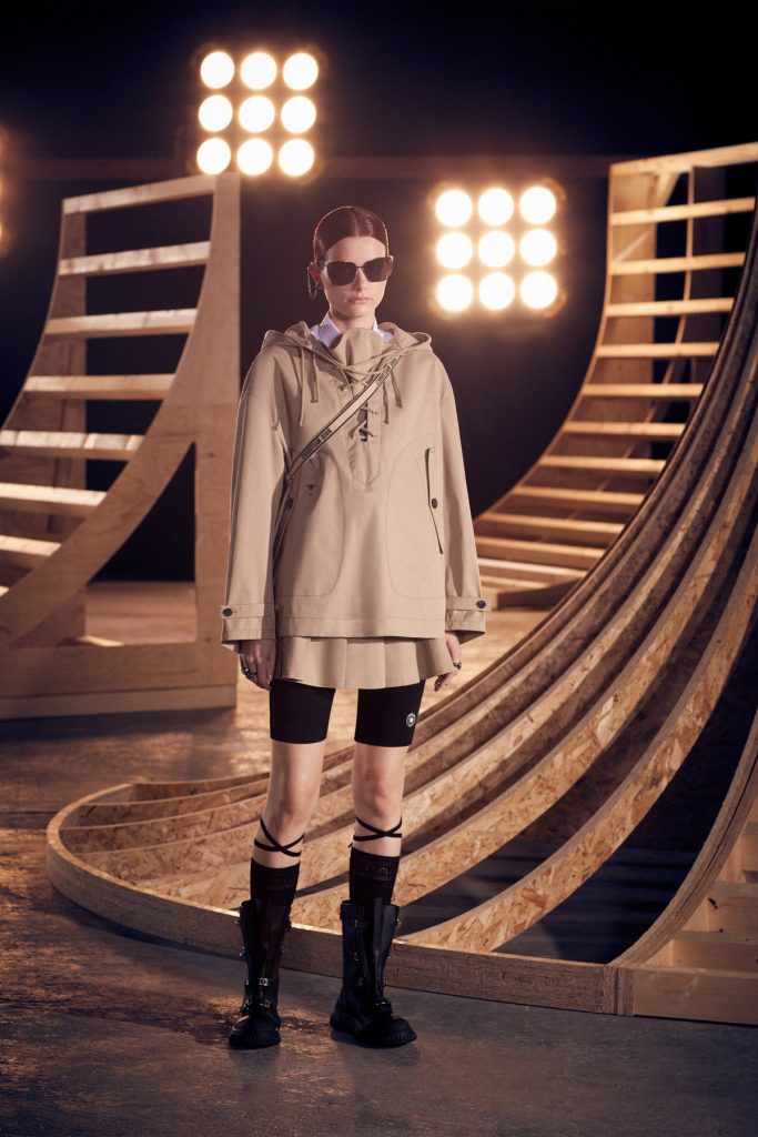 1639641046-dior-pre-fall-2022-3-683x1024.jpg