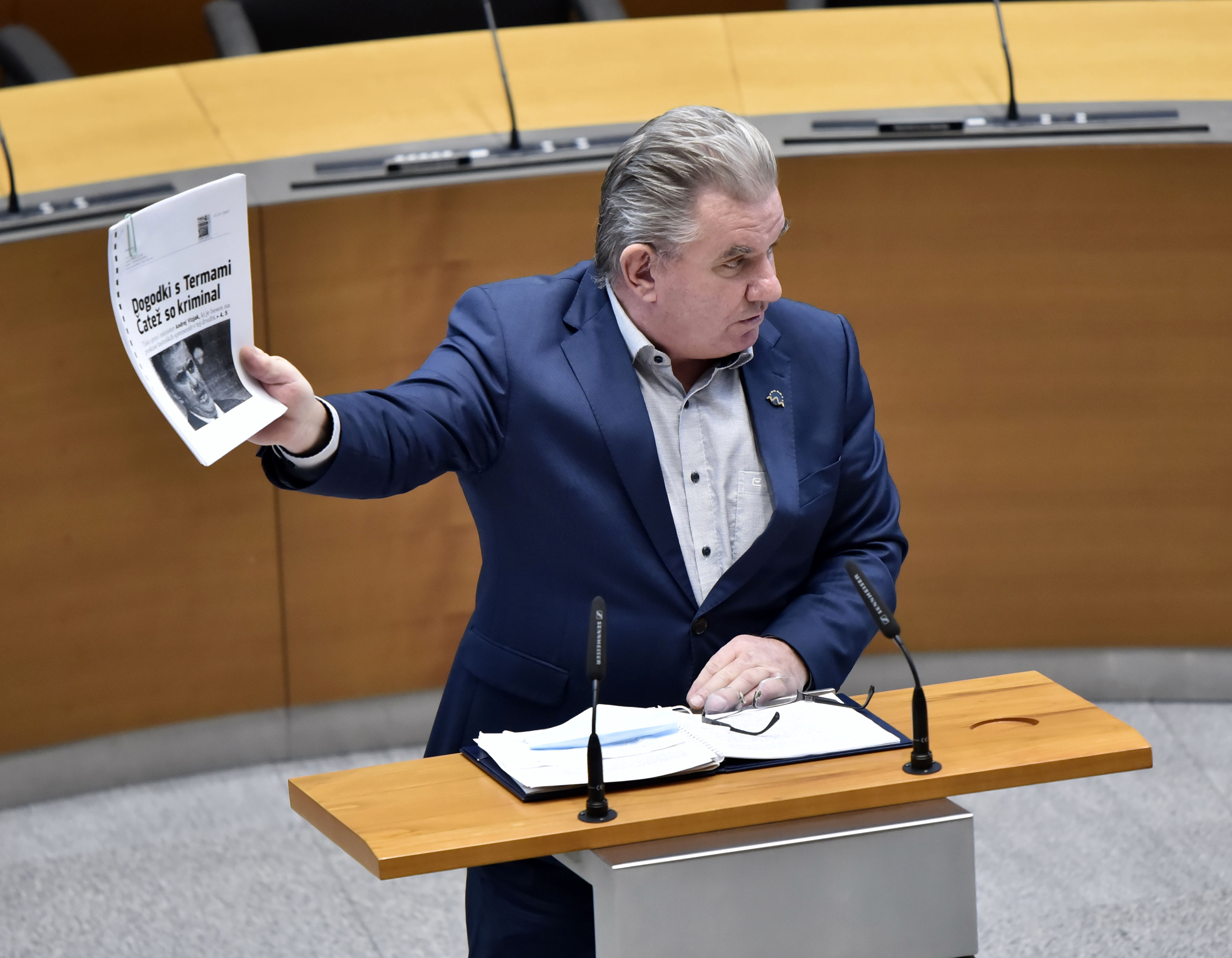 Interpelacija minister za okolje in prostor Andrej Vizjak