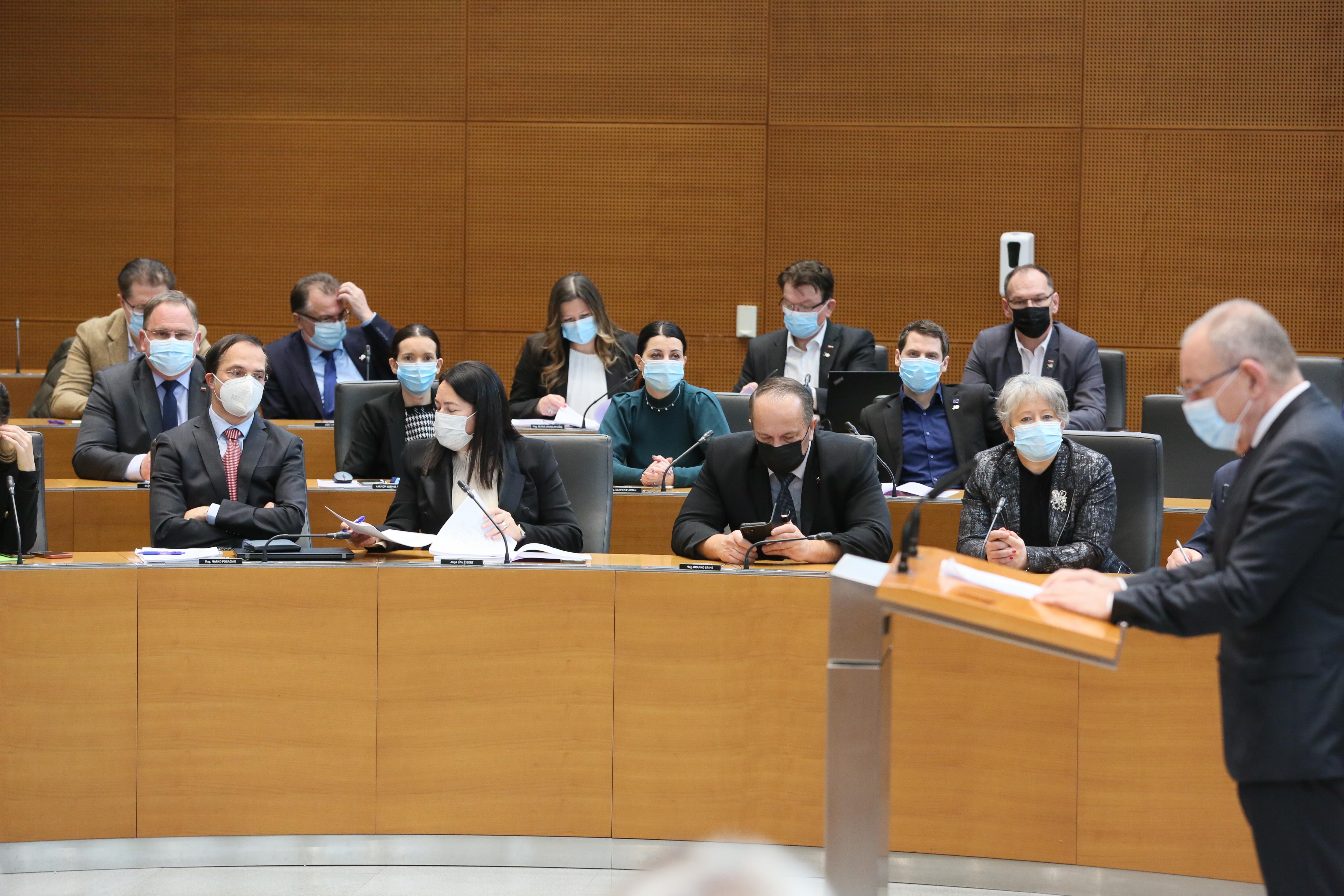 DZ, poslanci, državni zbor, PKP, sds, nsi