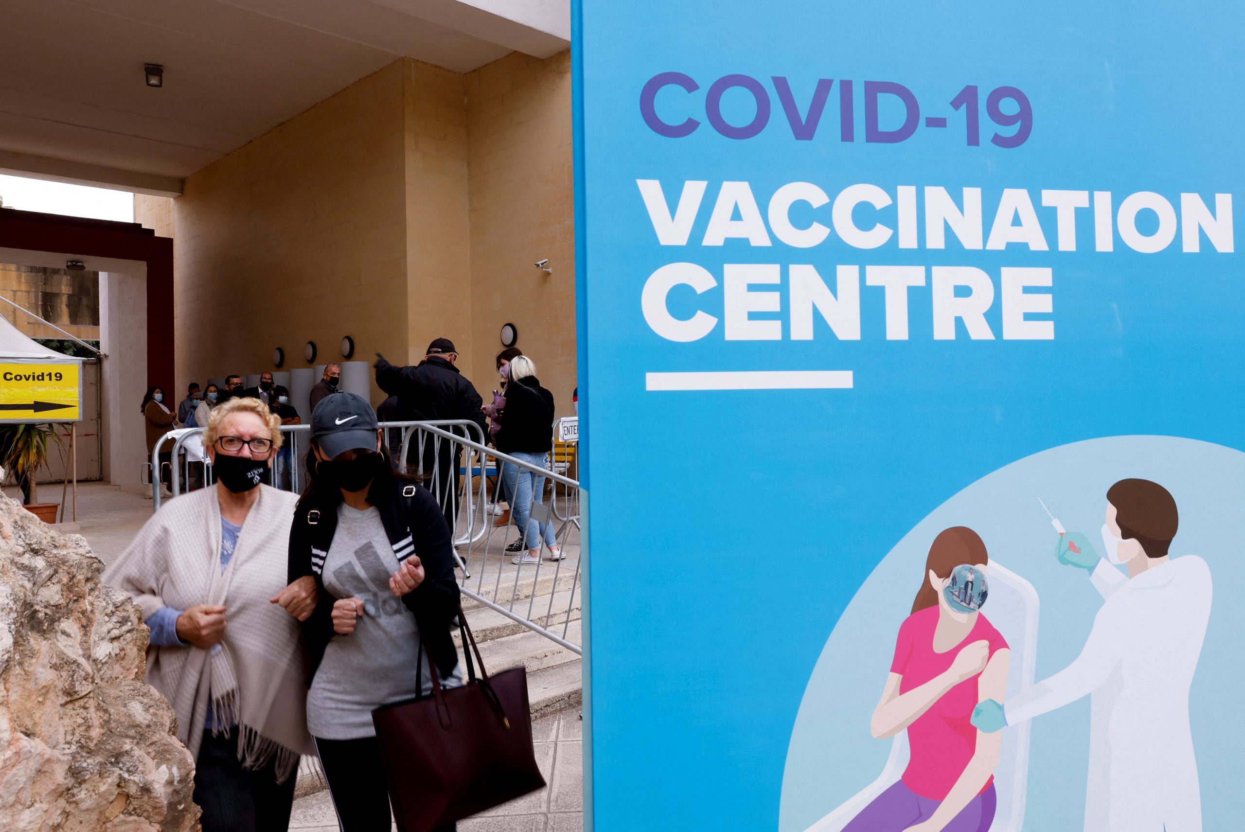 1640793013-2021-12-29T122512Z_1348129425_RC2BOR9D849V_RTRMADP_3_HEALTH-CORONAVIRUS-MALTA-scaled.jpg