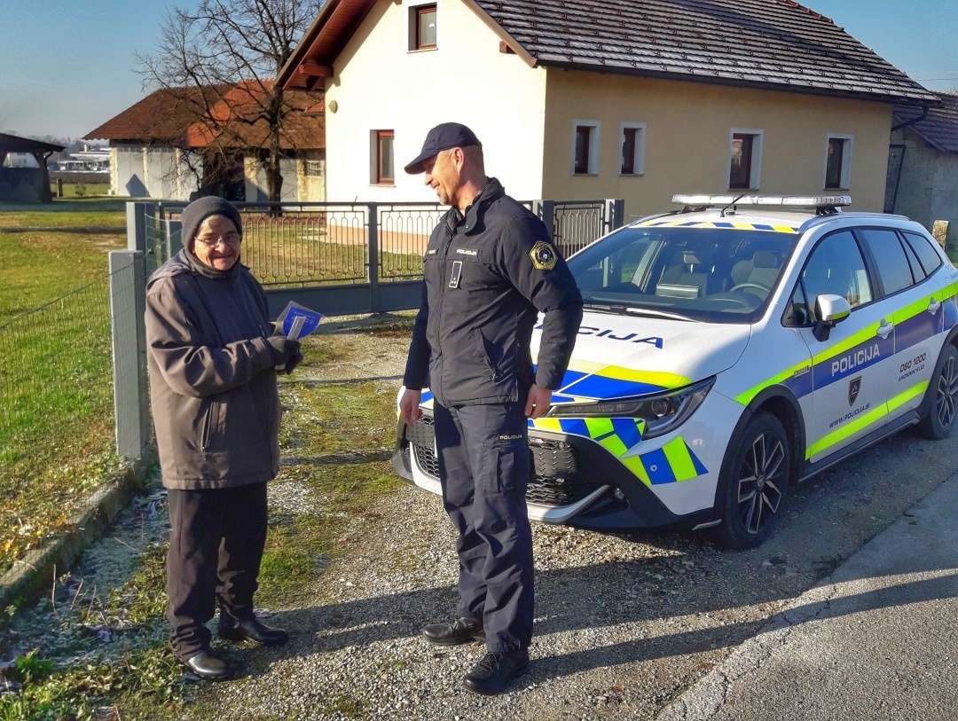 Policija obiskala starejše