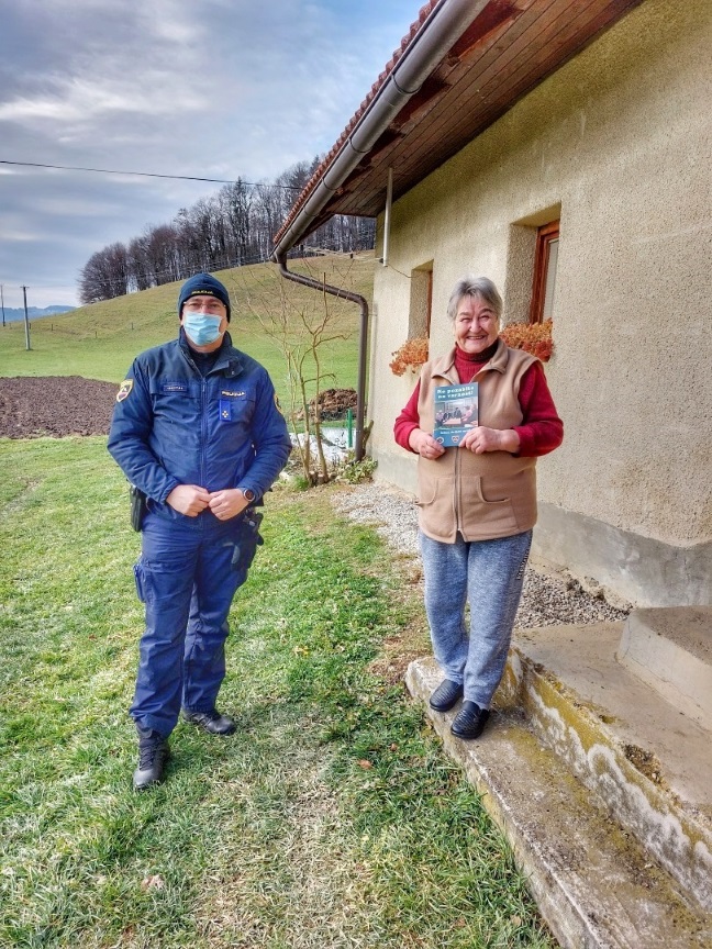 Policija obiskala starejše