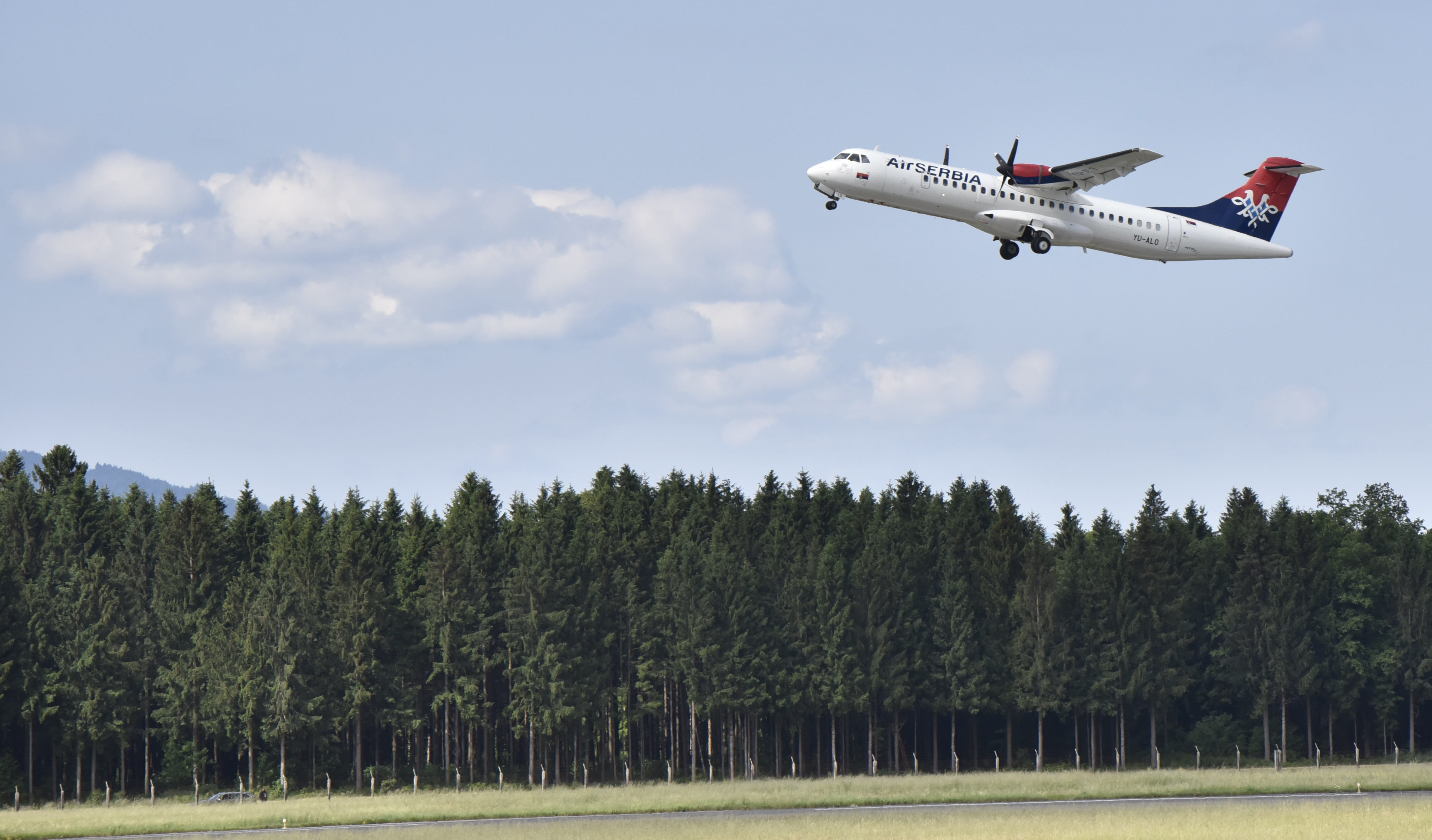 Letališče Brnik Air Srbija prvo potniško letalo