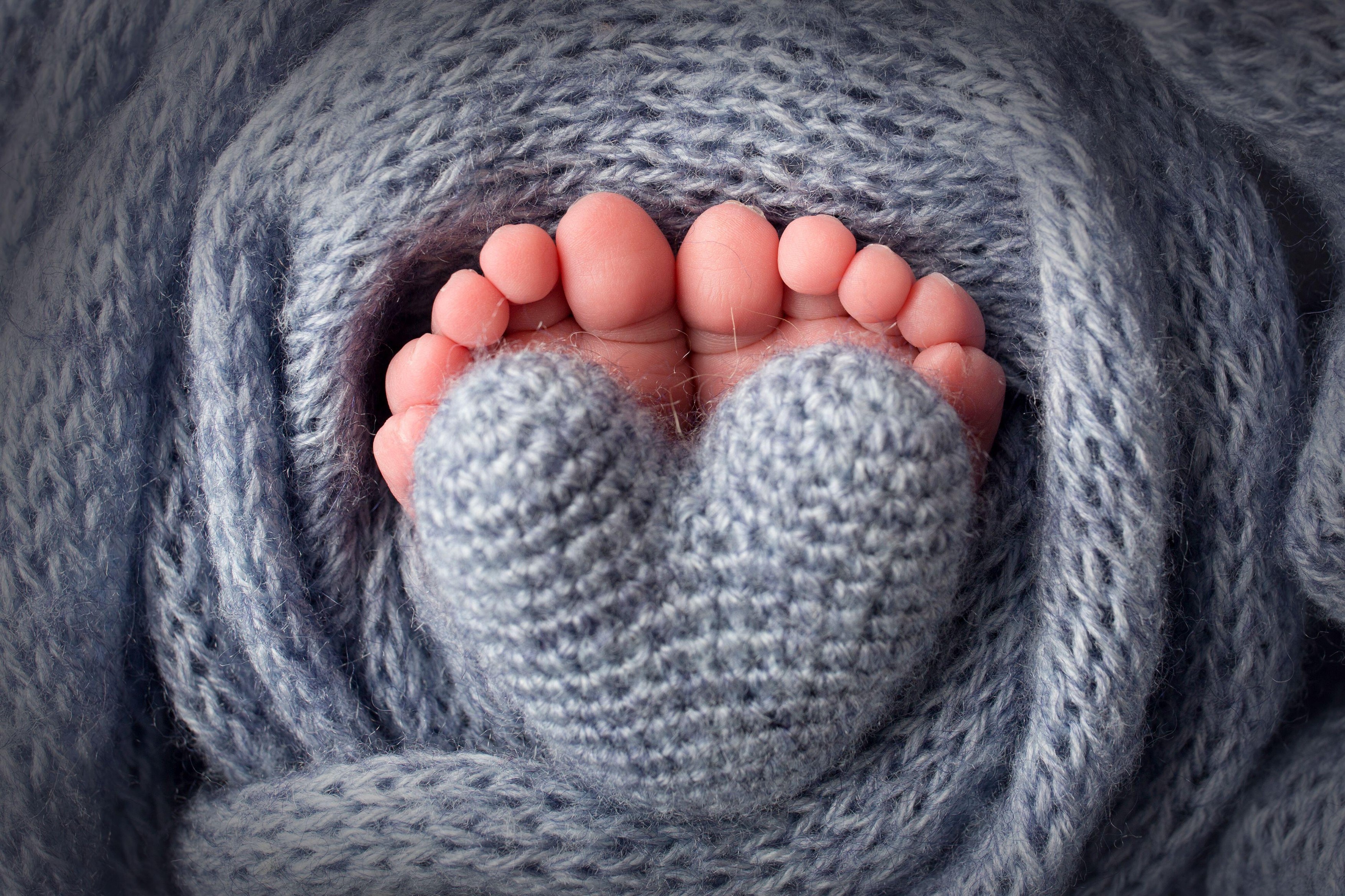 dojenček, nogice, srce