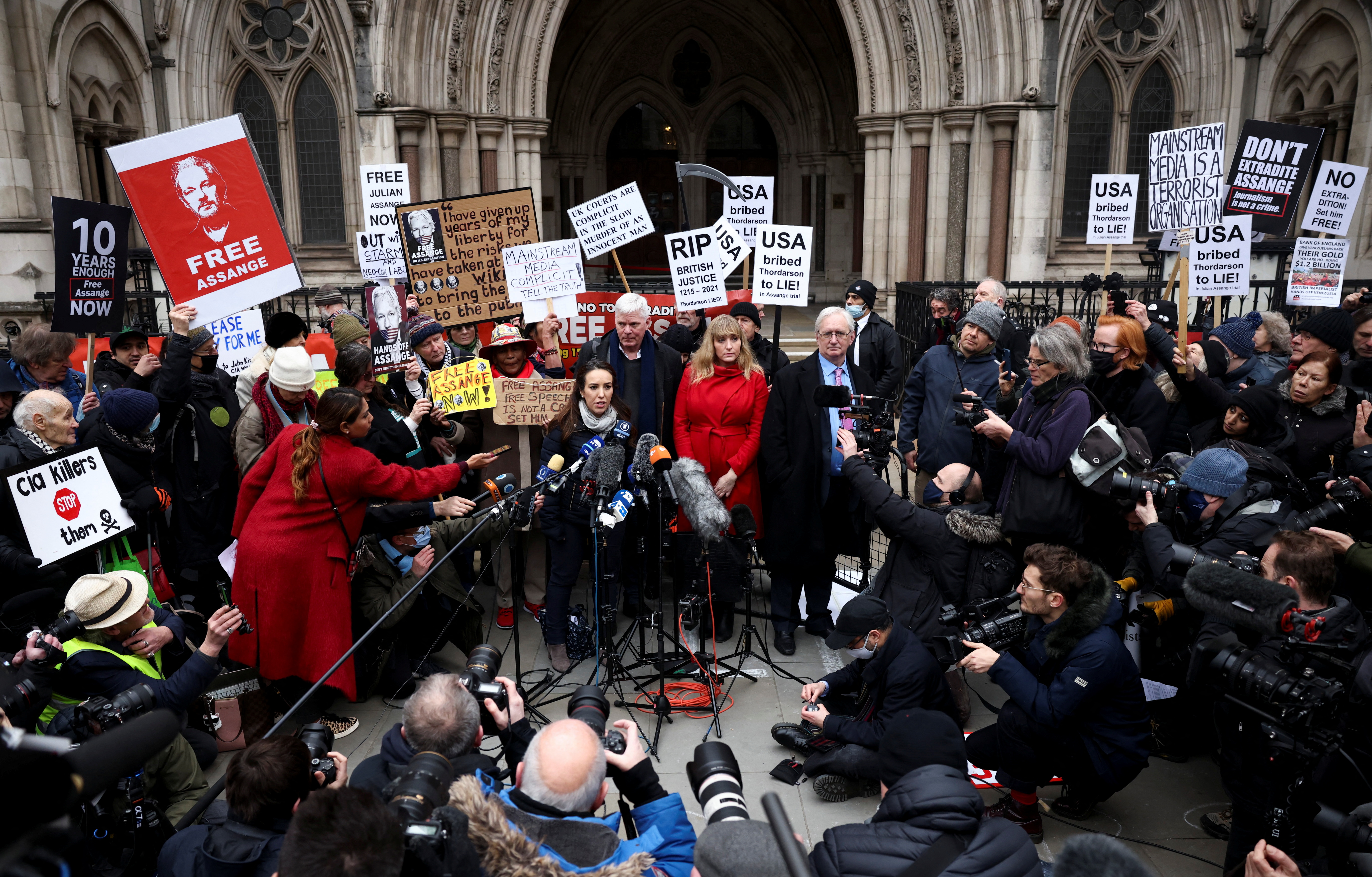 Julian Assange, WikiLeaks