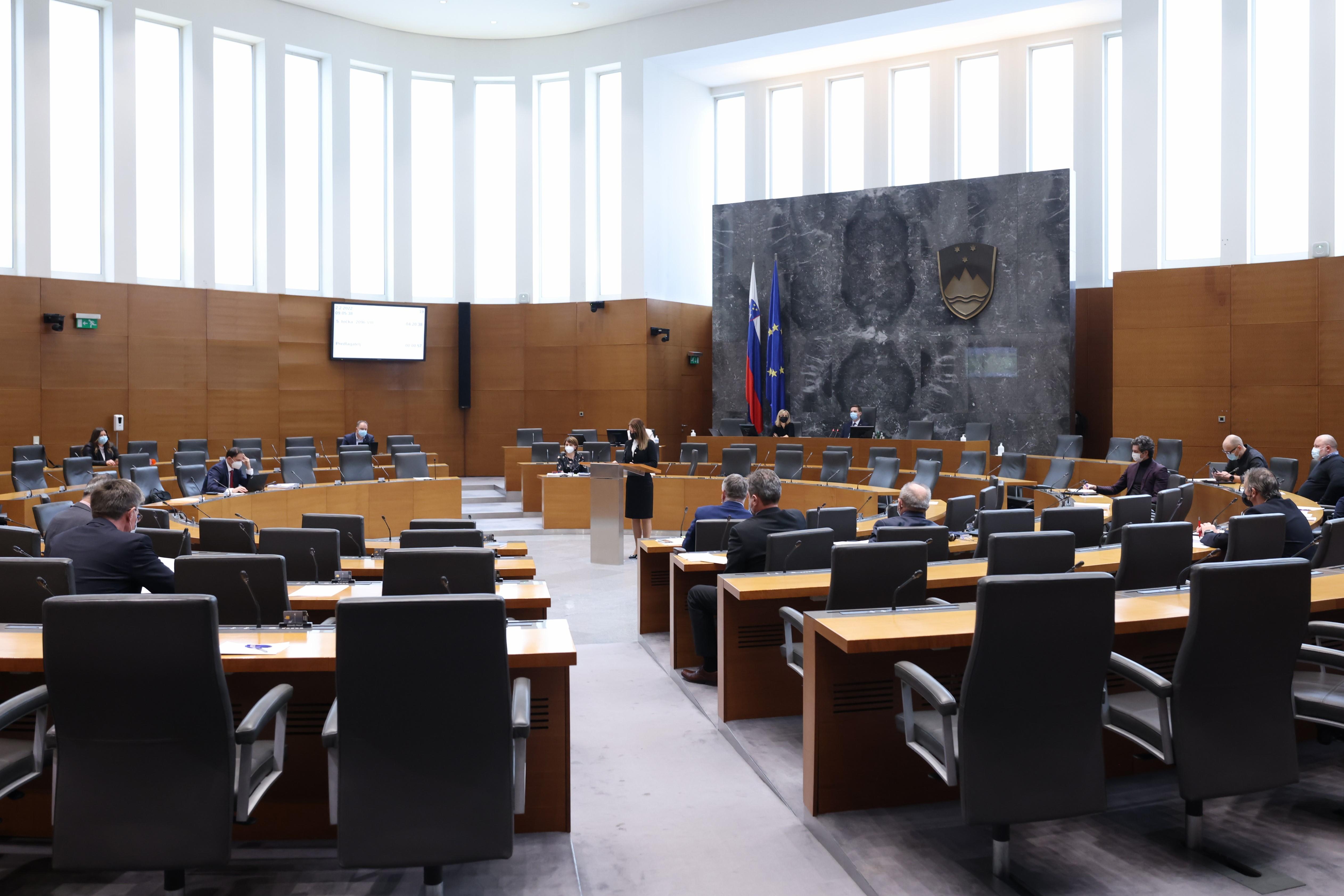 poslanci, razprava, dz