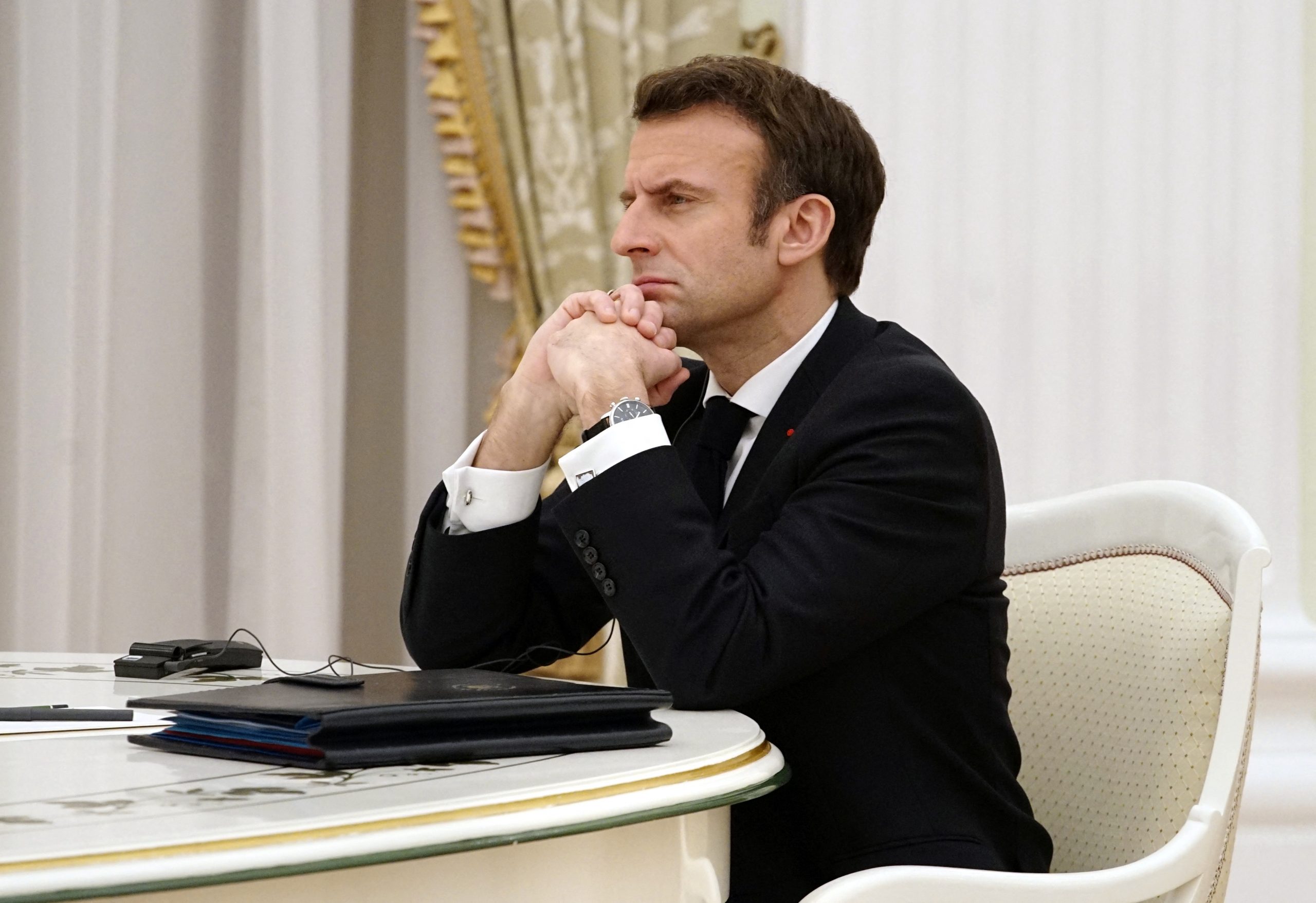 1644264030-macron-scaled.jpg