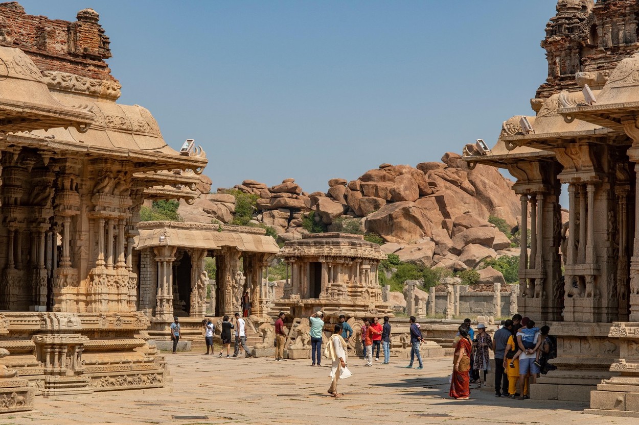 1644501085-Hampi.jpg