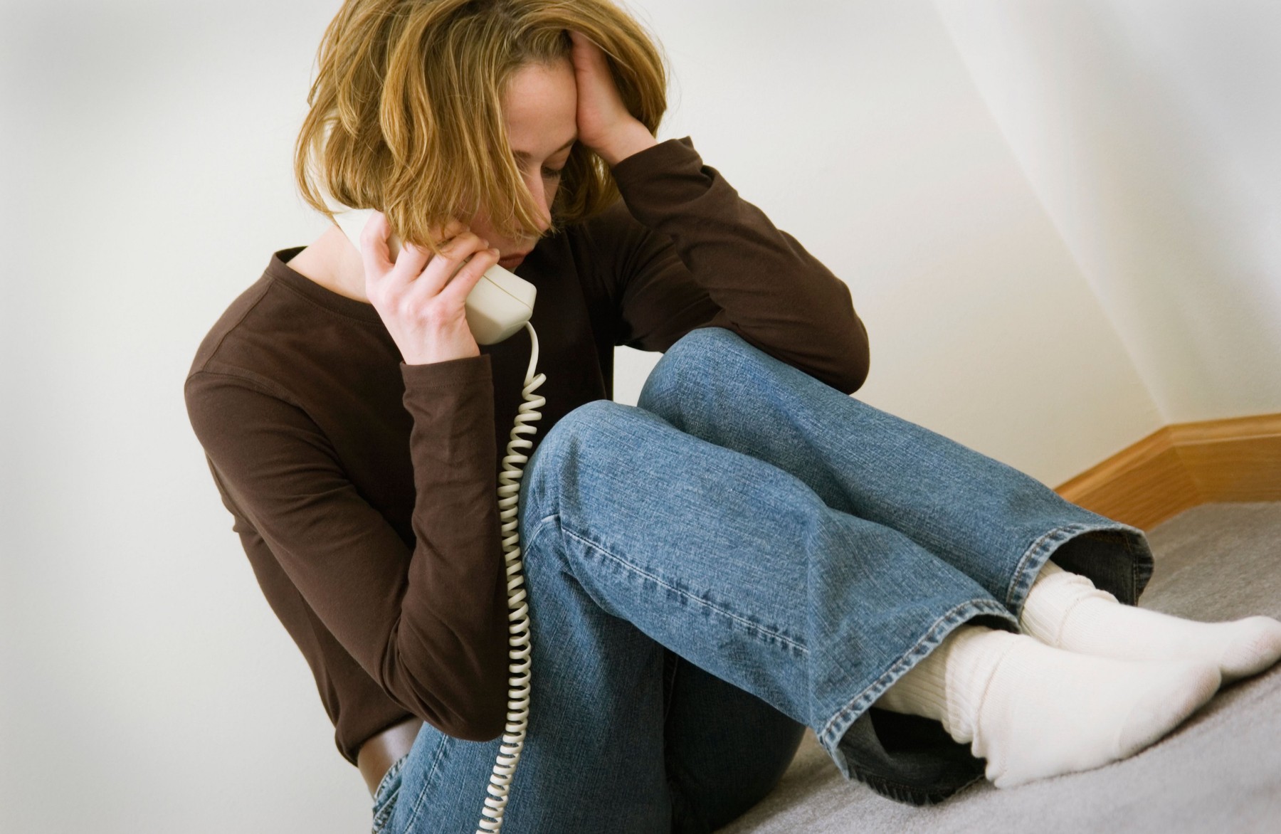 sos telefon, nasilje nad ženskami, ženska, telefon,