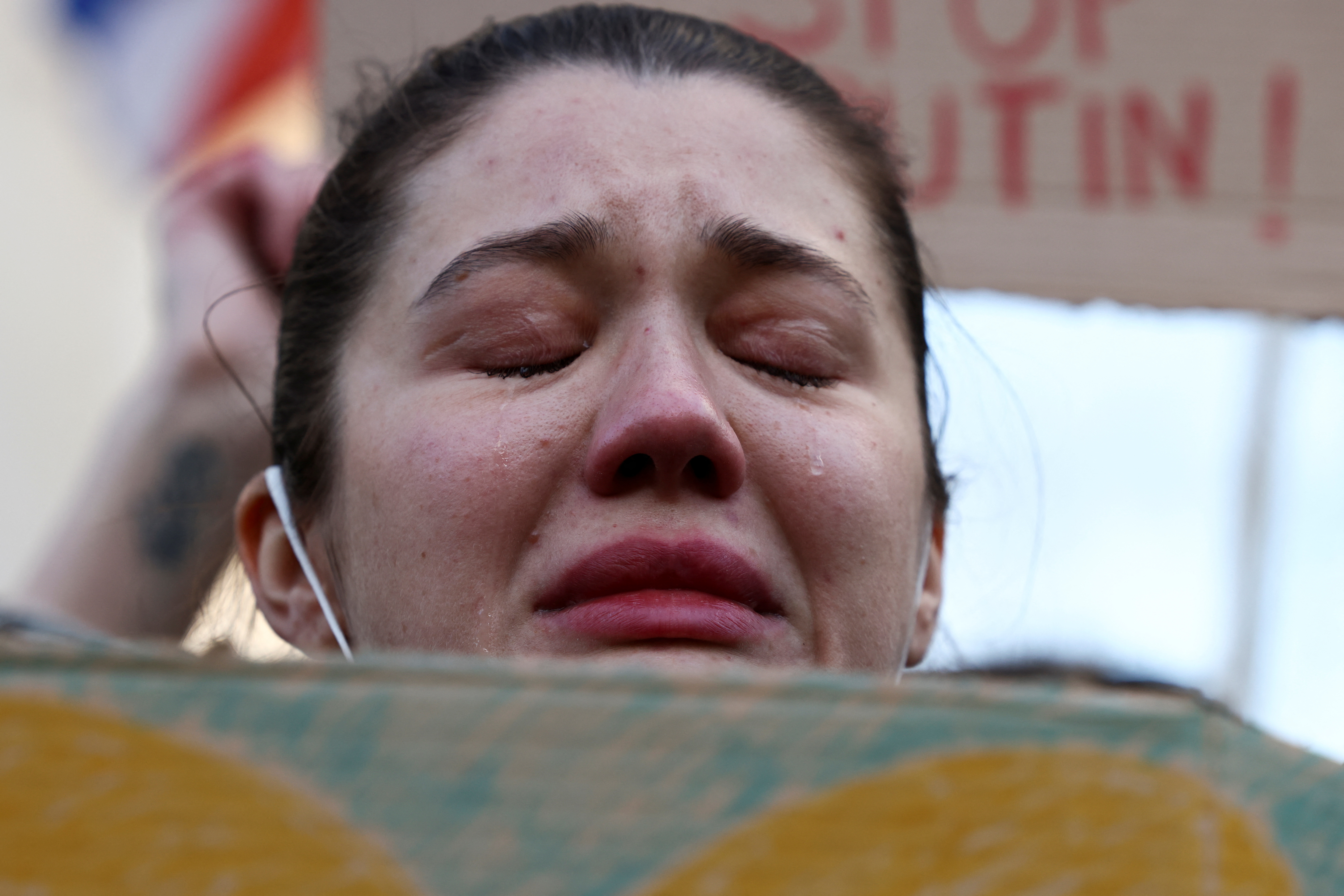 protesti v Londonu/REUTERS/Henry Nicholls