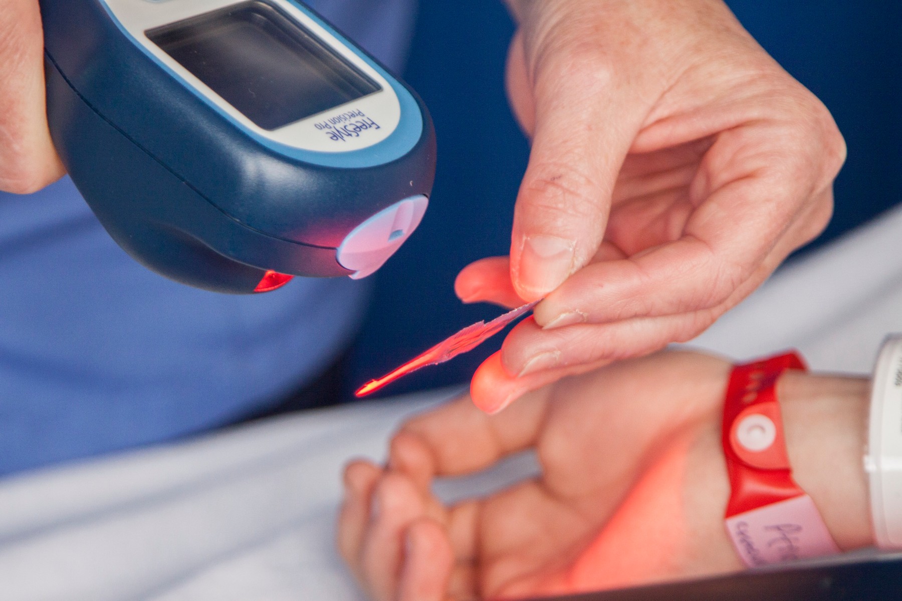 dan redkih bolezni, otrok, bolezen, bolnišnica