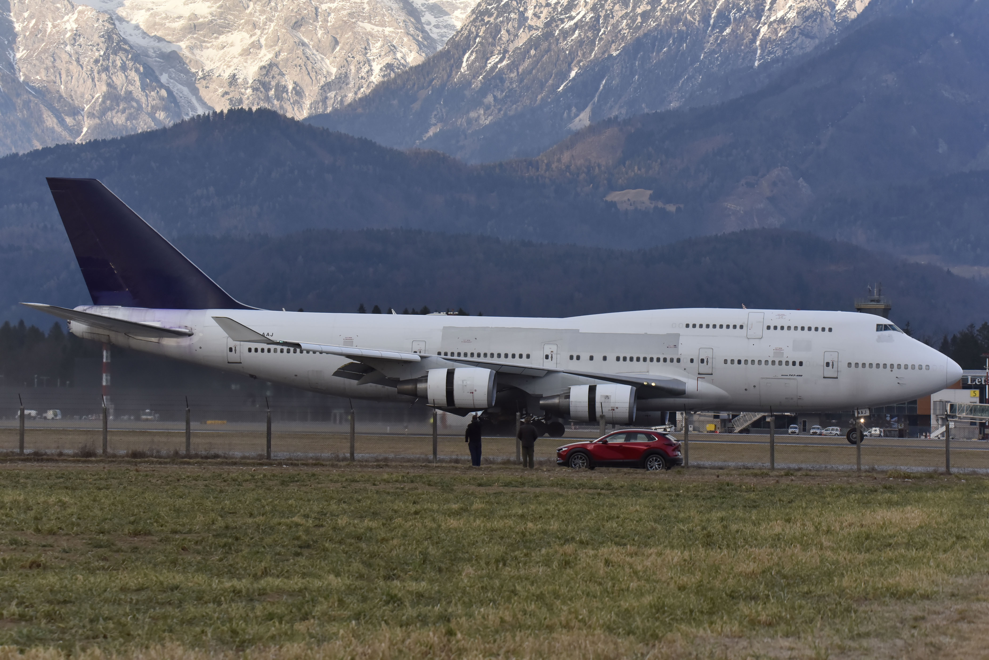 Letalo Boeing 747 400